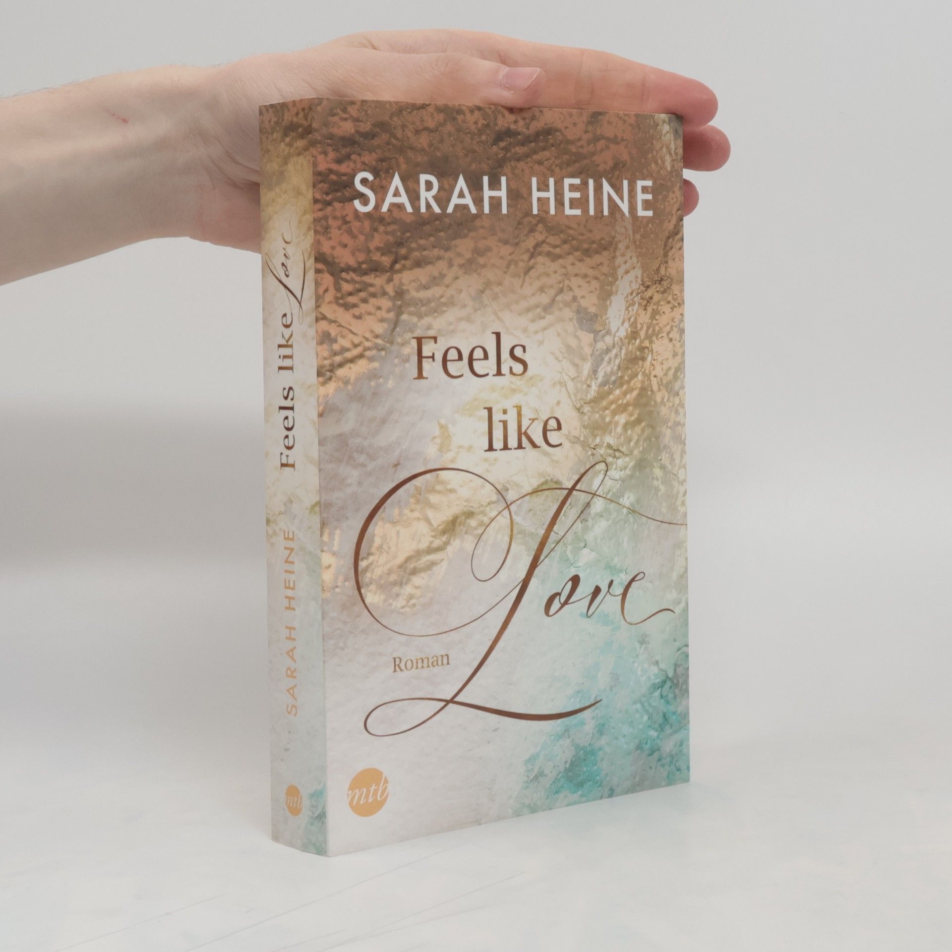 Sarah Heine Feels like Love