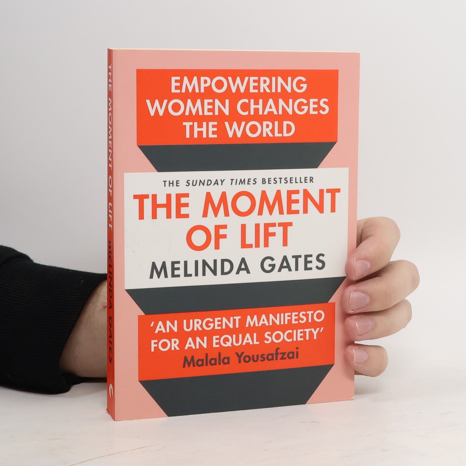 Melinda Gates The moment of lift : empowering women changes the world