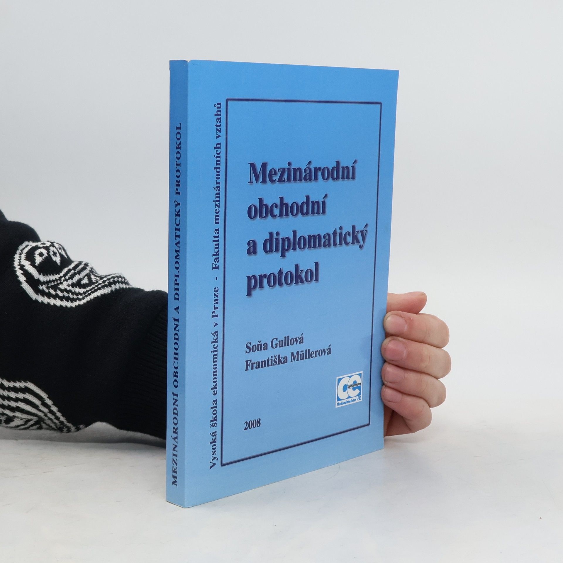 Soňa Gullová Mezinárodní obchodní a diplomatický protokol