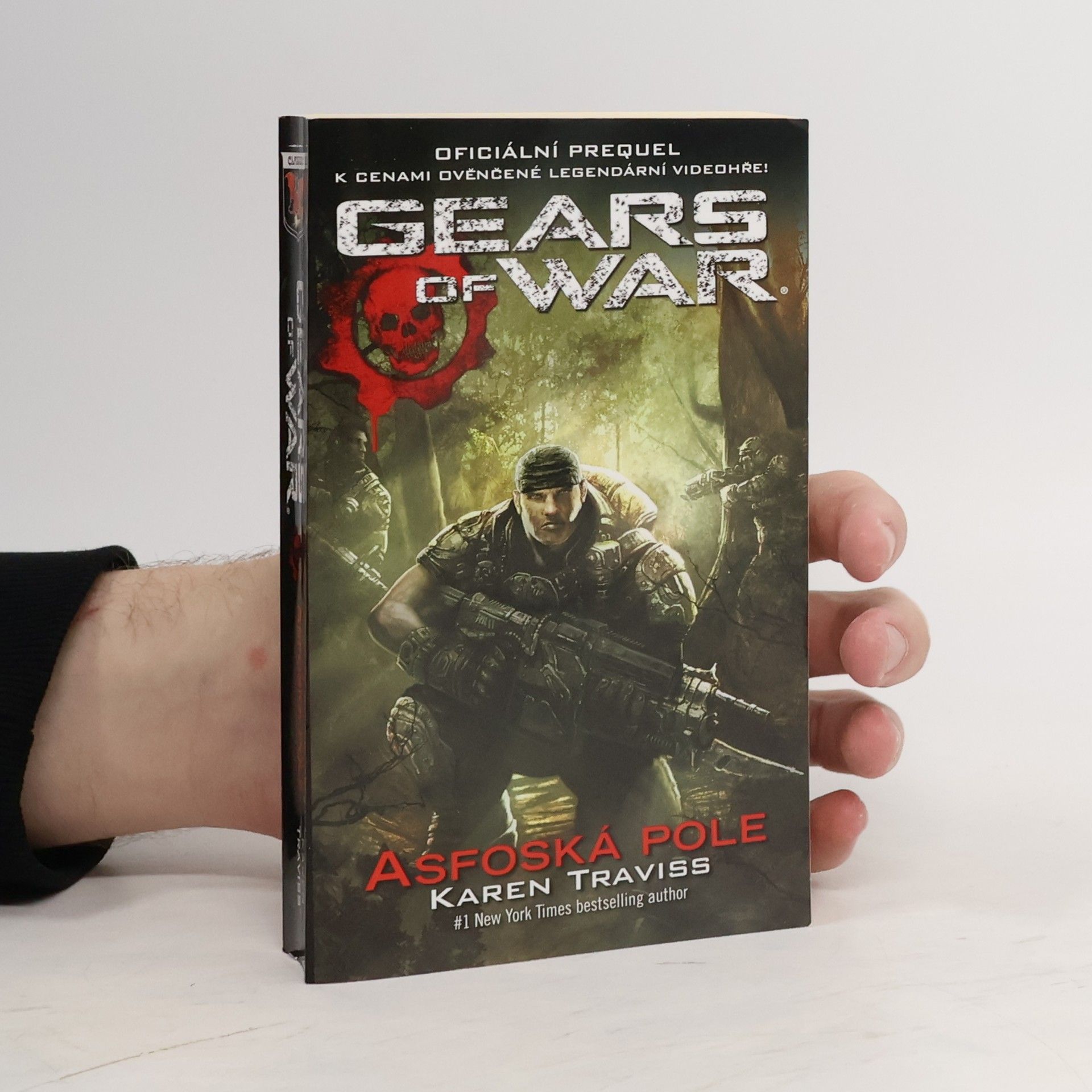 Karen Traviss Gears of war. Asfoská pole