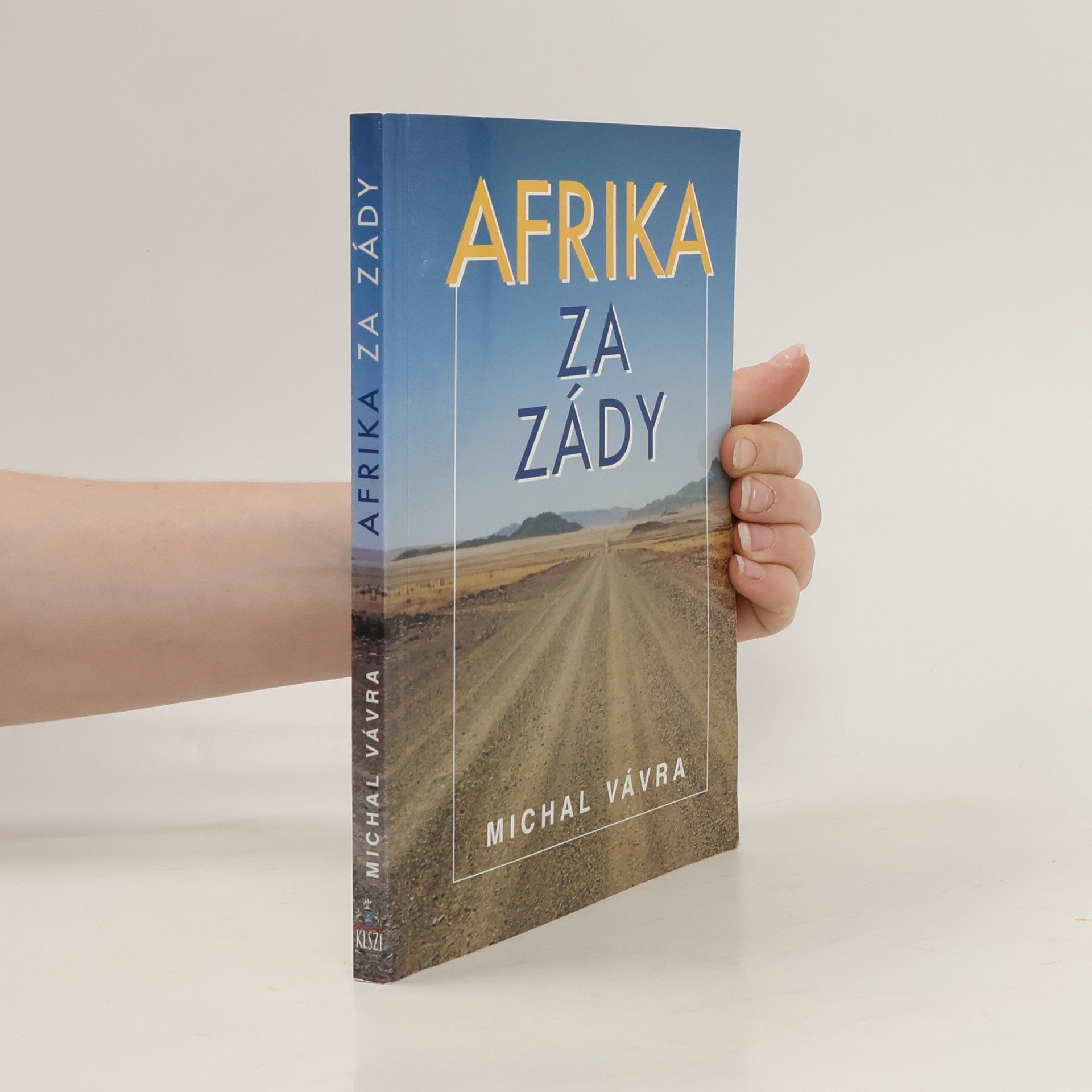 Michal Vávra Afrika za zády