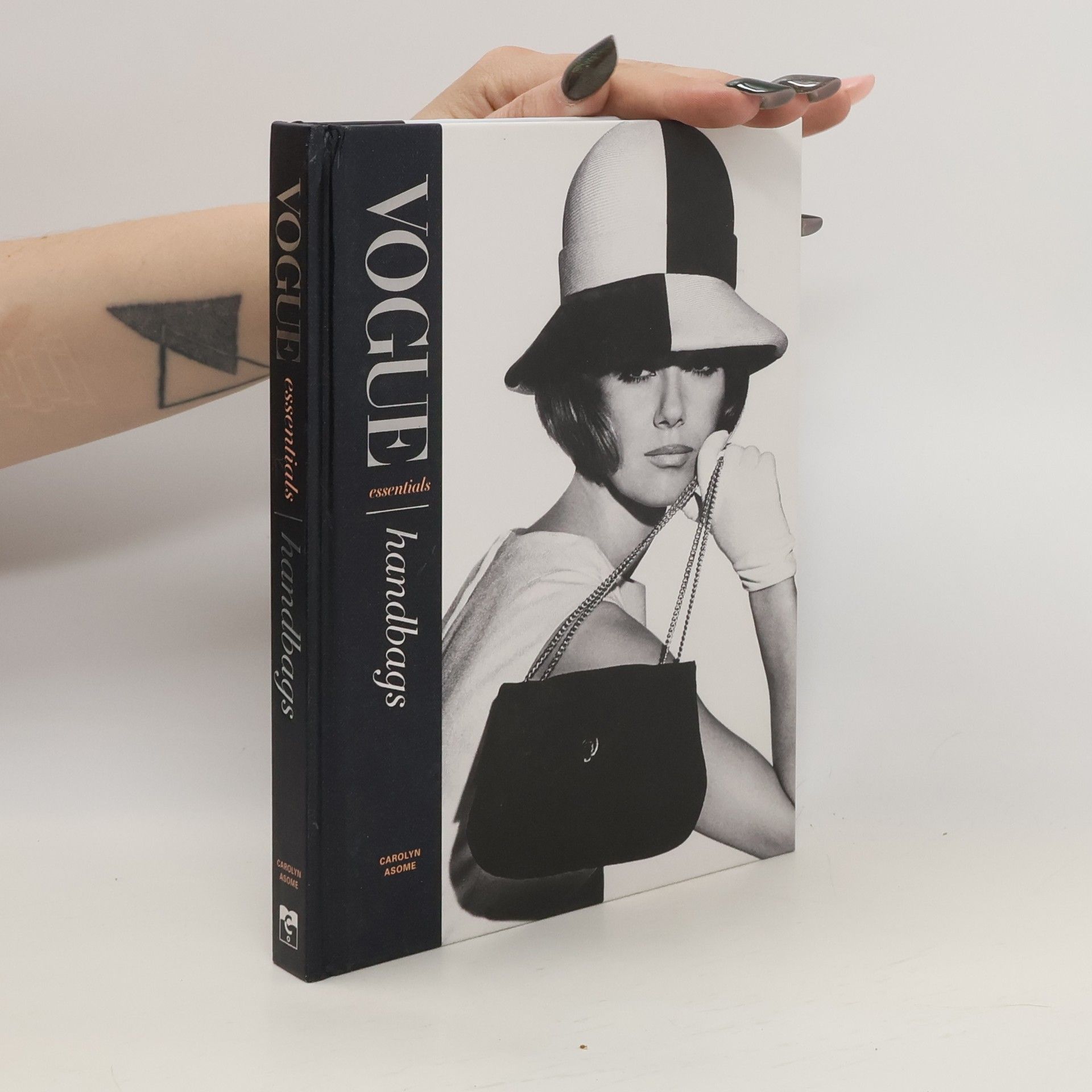 Carolyn Asome Vogue Essentials: Handbags