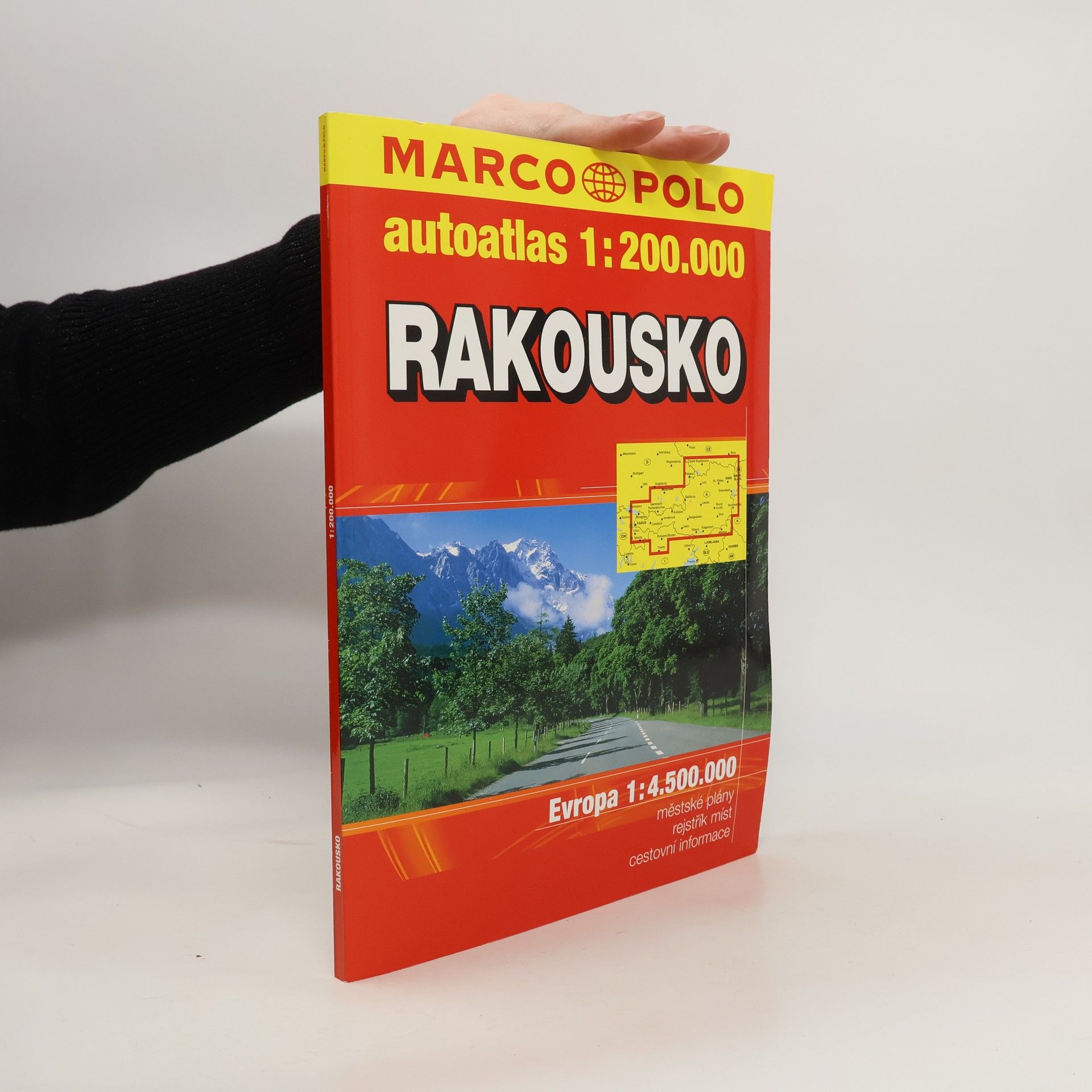 Autorenkollektiv Rakousko - autoatlas 1:200 000, Evropa 1:4 500 000, městské plány, rejstřík míst, cestovní informace