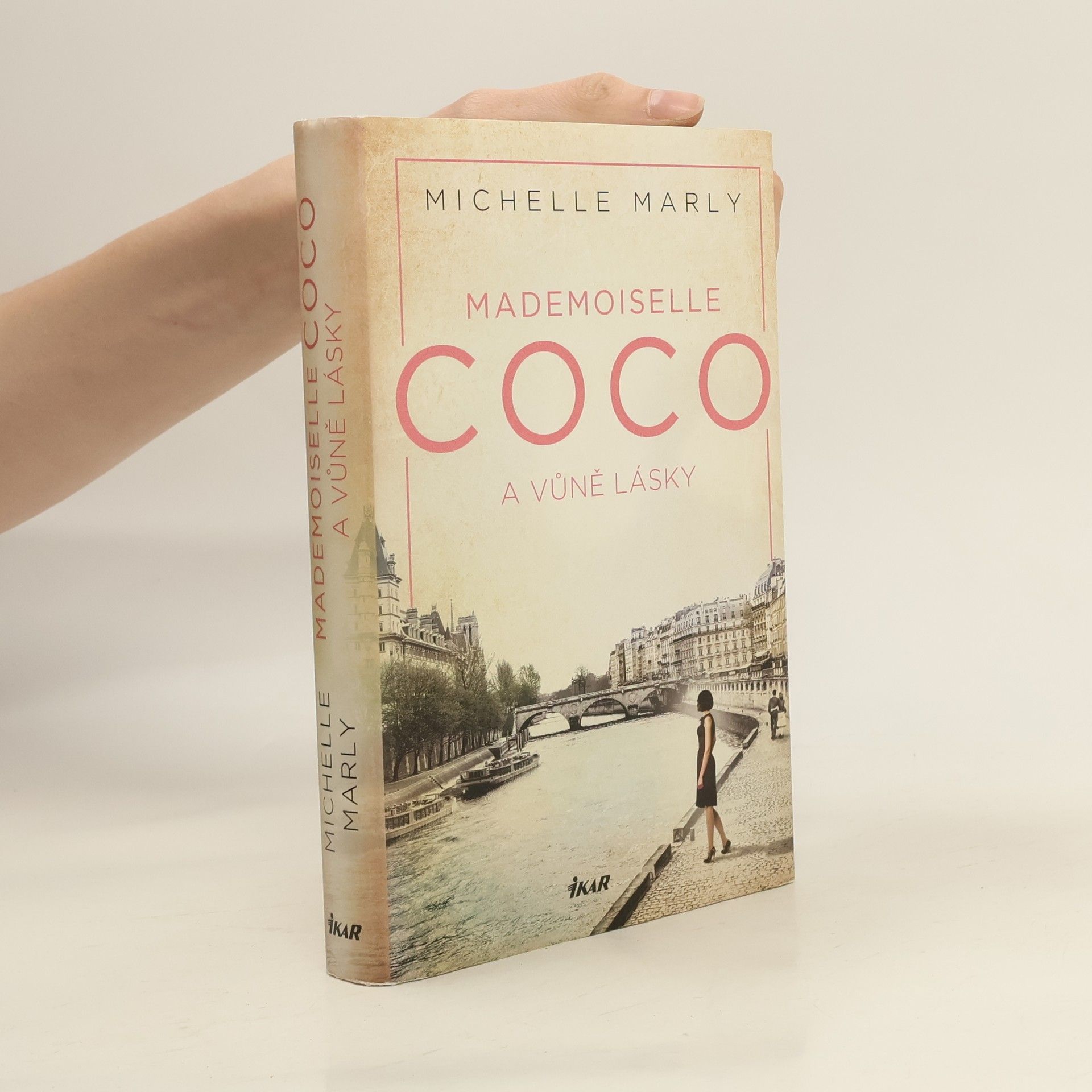 Micaela Jary Mademoiselle Coco a vůně lásky