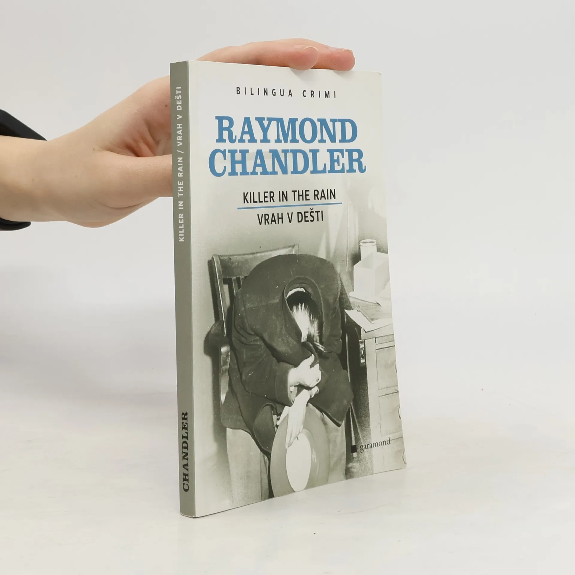 Killer in the rain. Vrah v dešti | Libro | Raymond Chandler | CS, EN