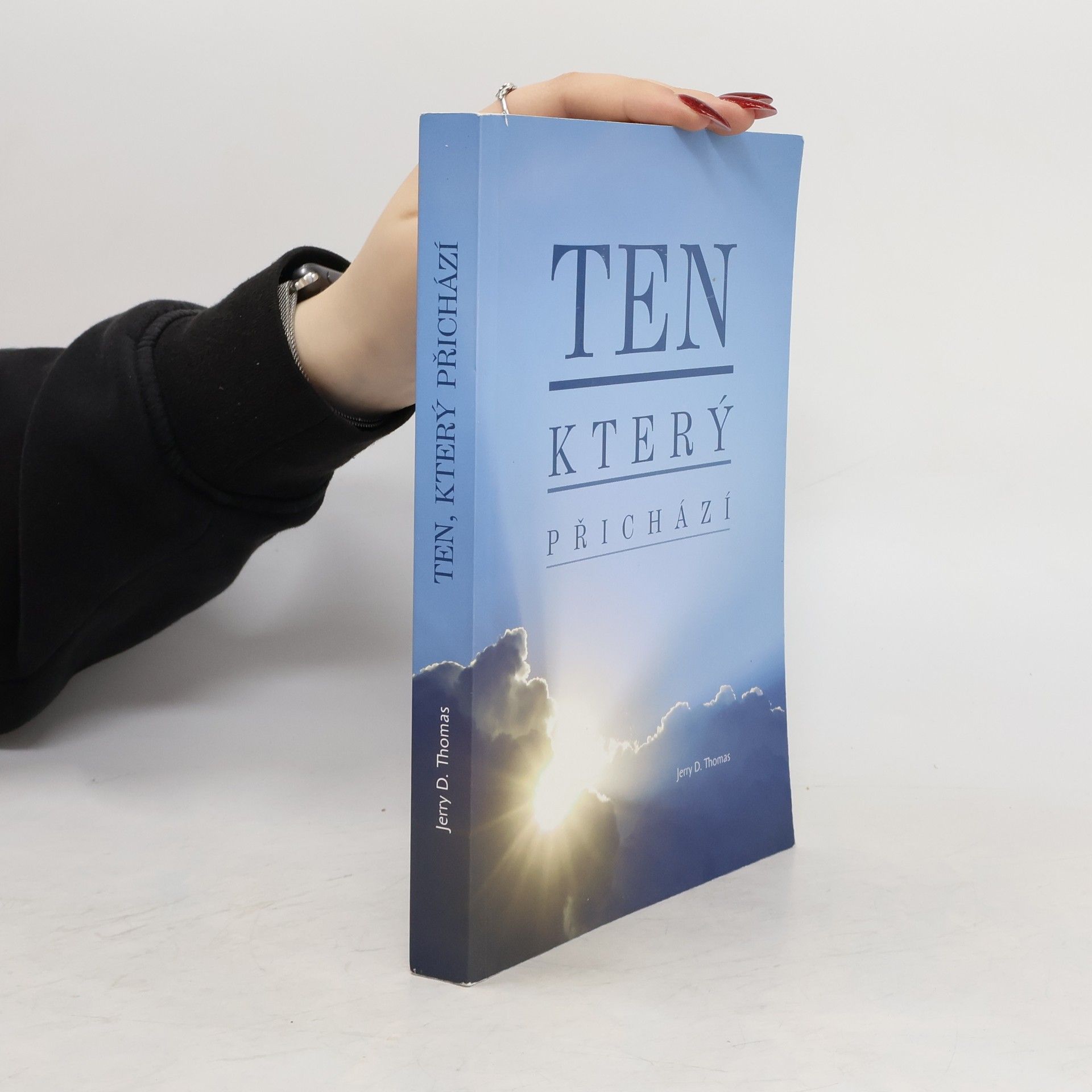 Jerry D. Thomas Ten, který přichází