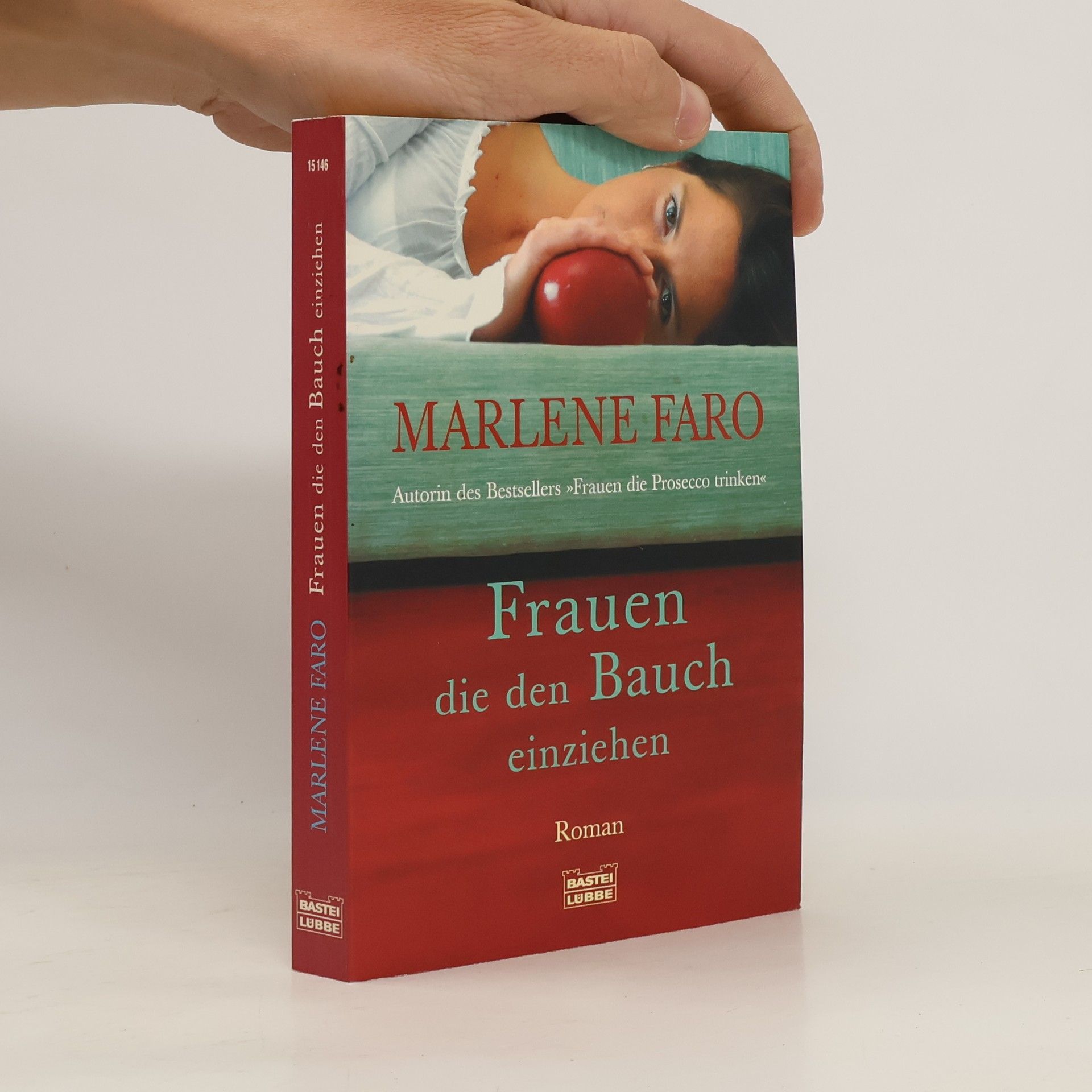 Marlene Faro Frauen, die den Bauch einziehen