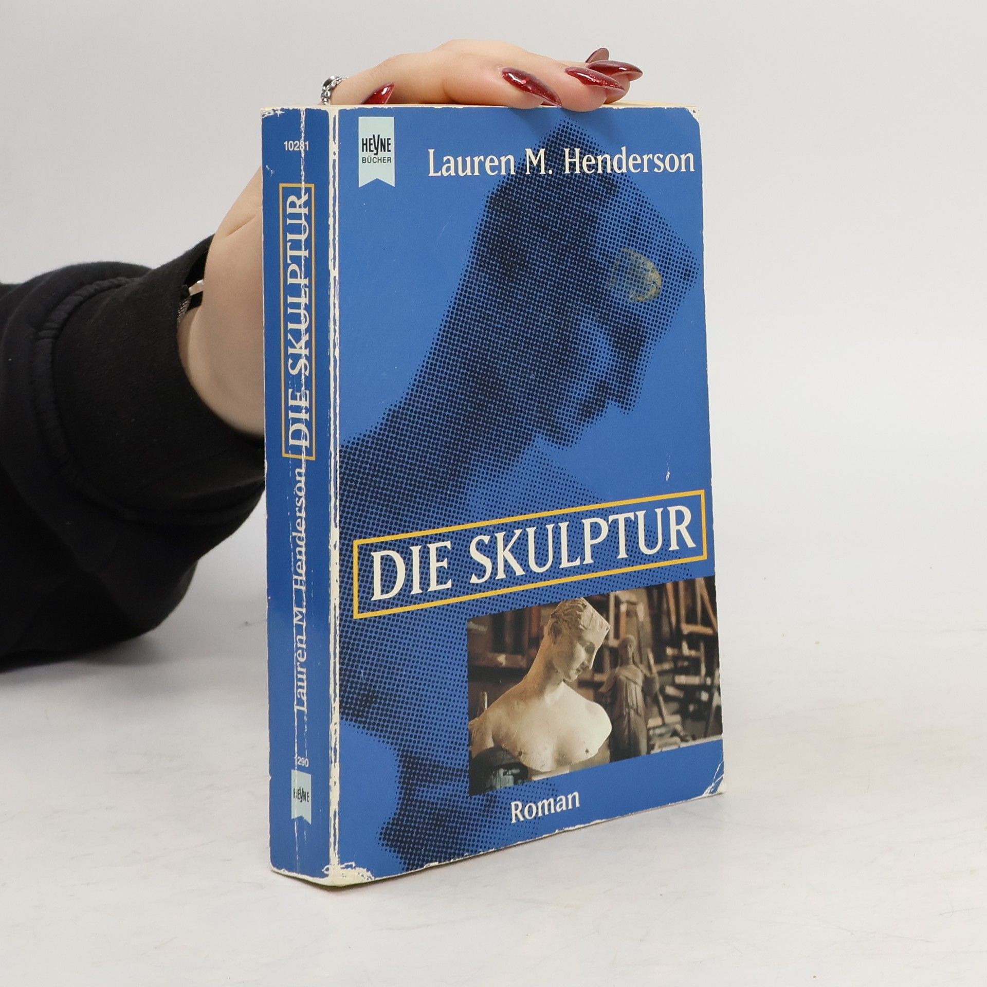 Lauren M. Henderson Die Skulptur.