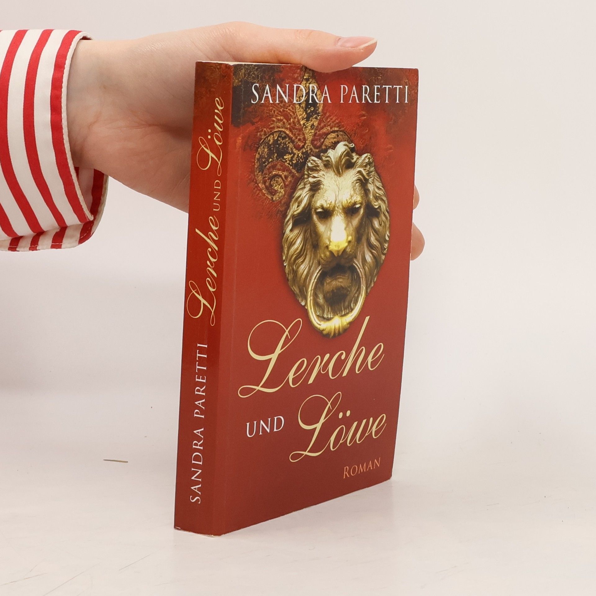 Sandra Paretti Lerche und Löwe