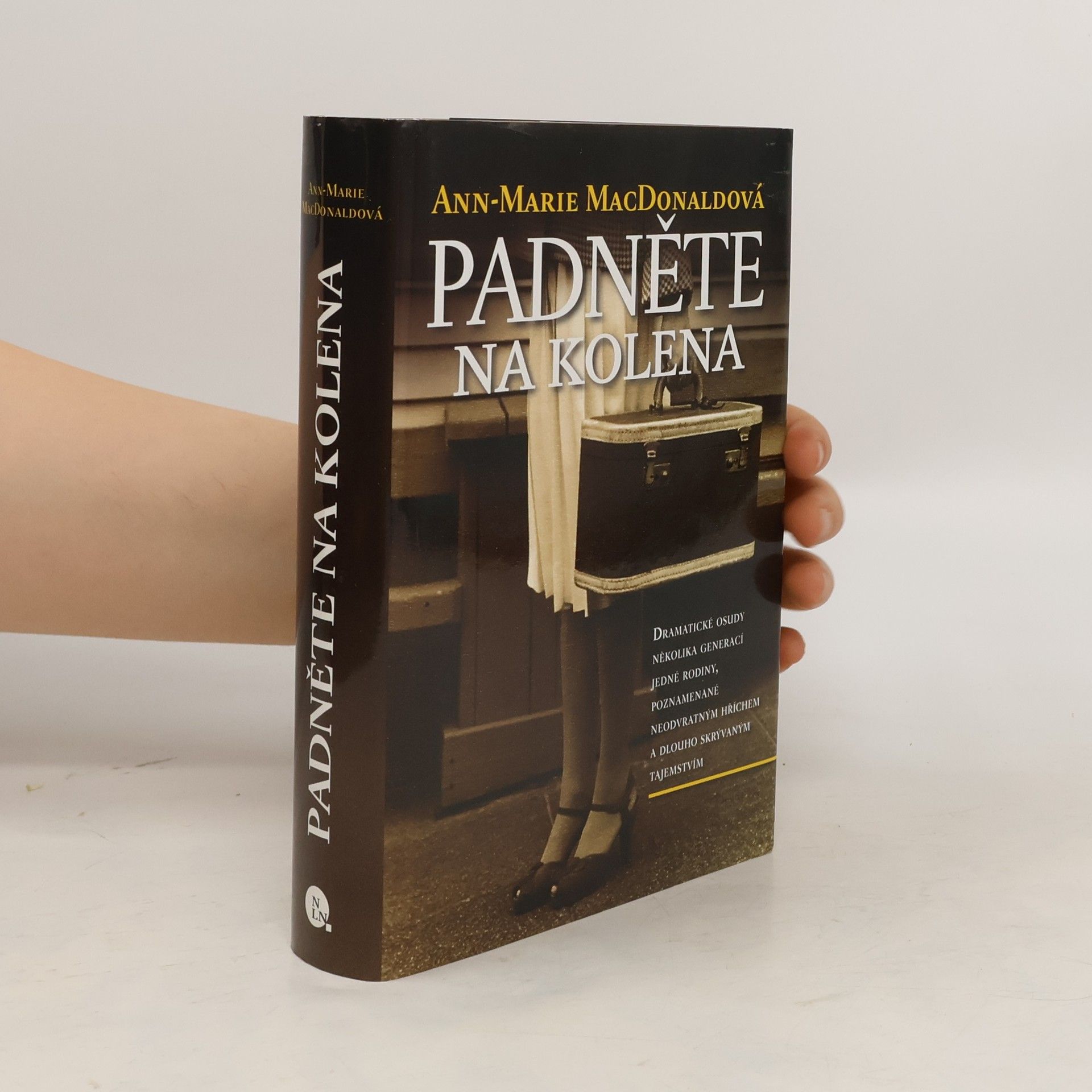 Ann-Marie MacDonald Padněte na kolena
