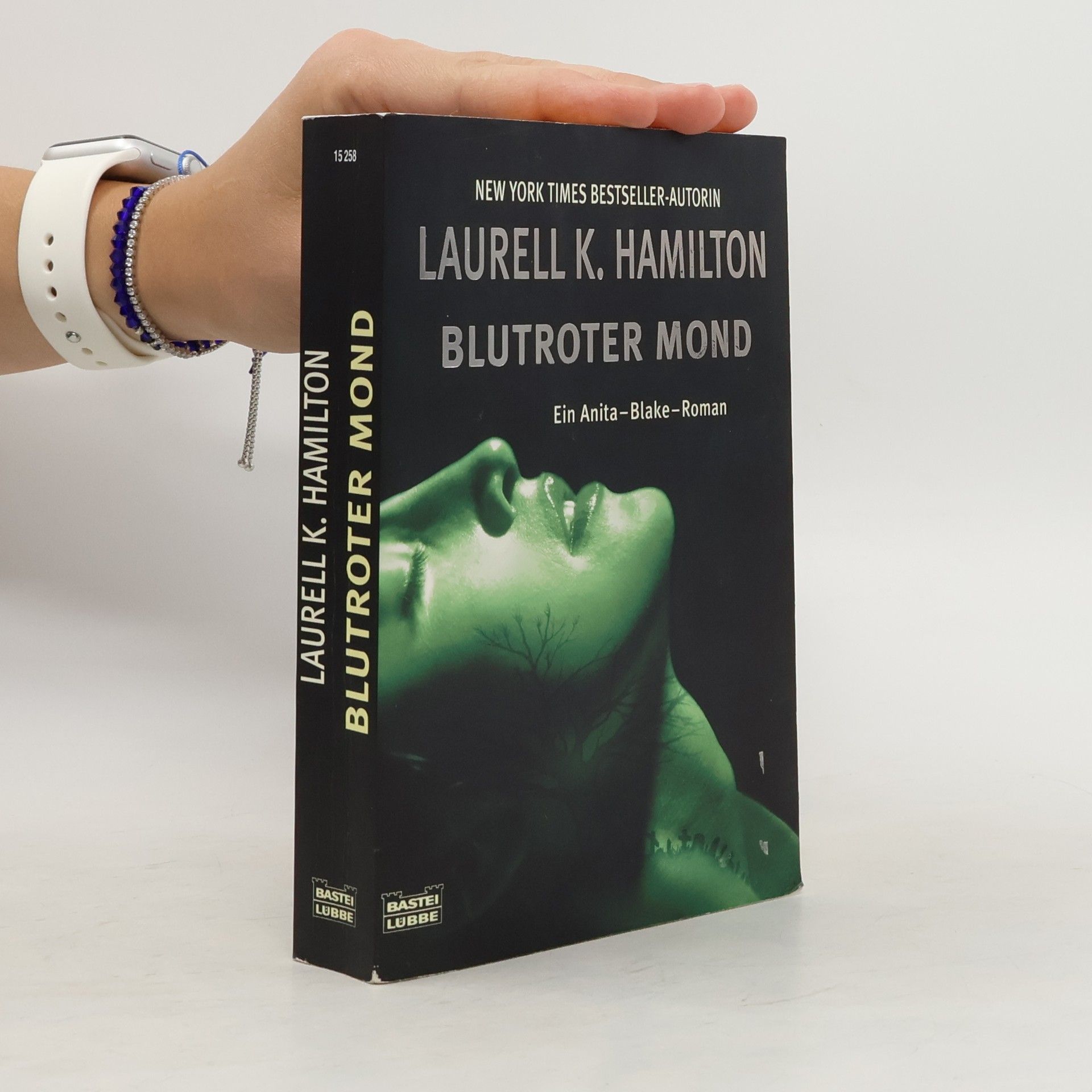 Laurell Kaye Hamilton Blutroter Mond