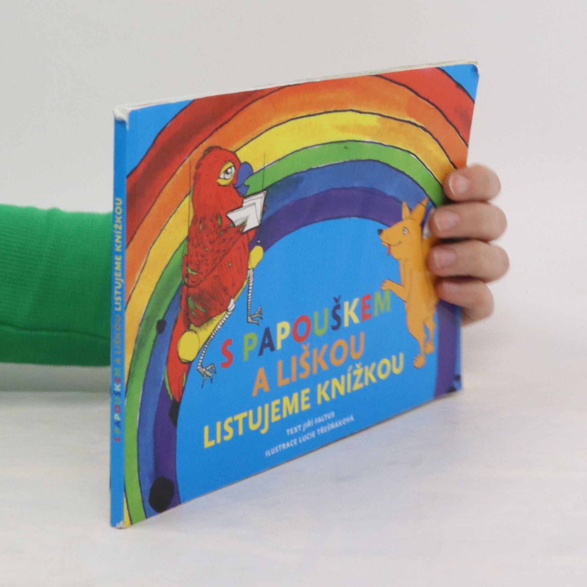 Jiří Faltus S papouškem a liškou listujeme knížkou