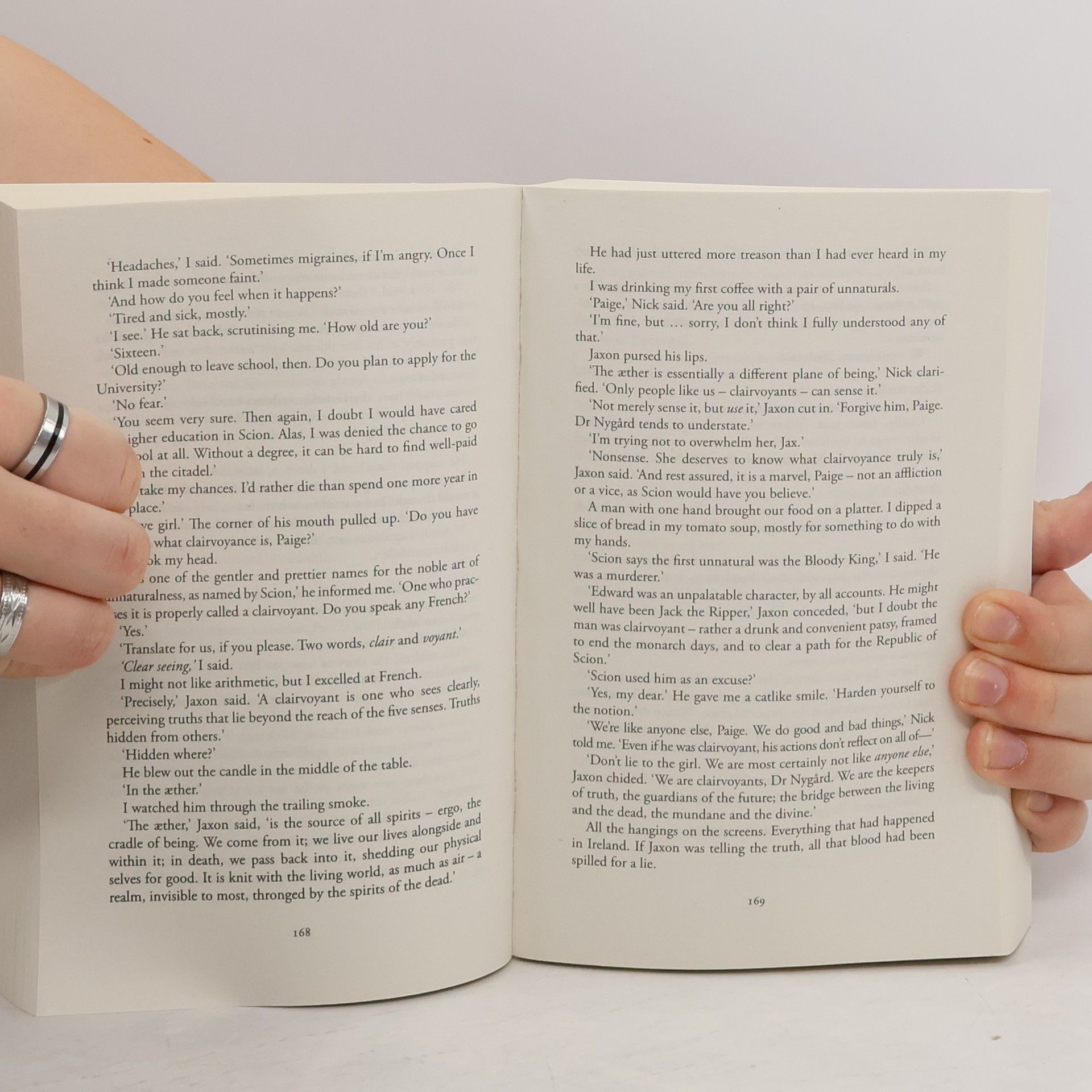 Samantha Shannonová The Bone Season: Author´s Preferred Text