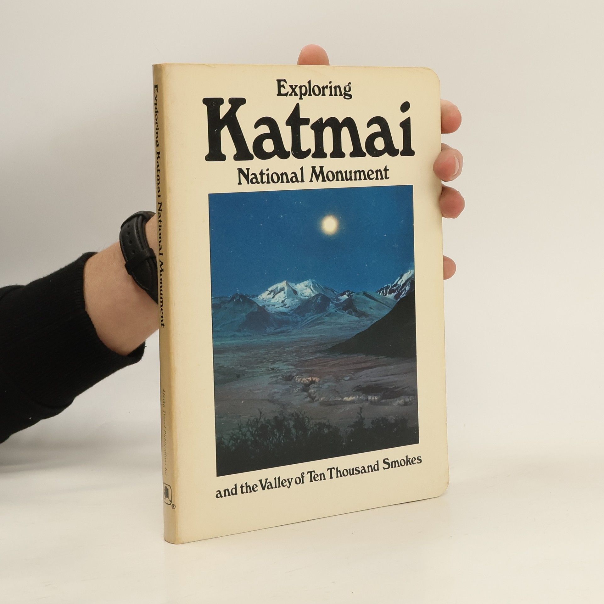 Collectif d'auteurs Exploring Katmai. National Monument