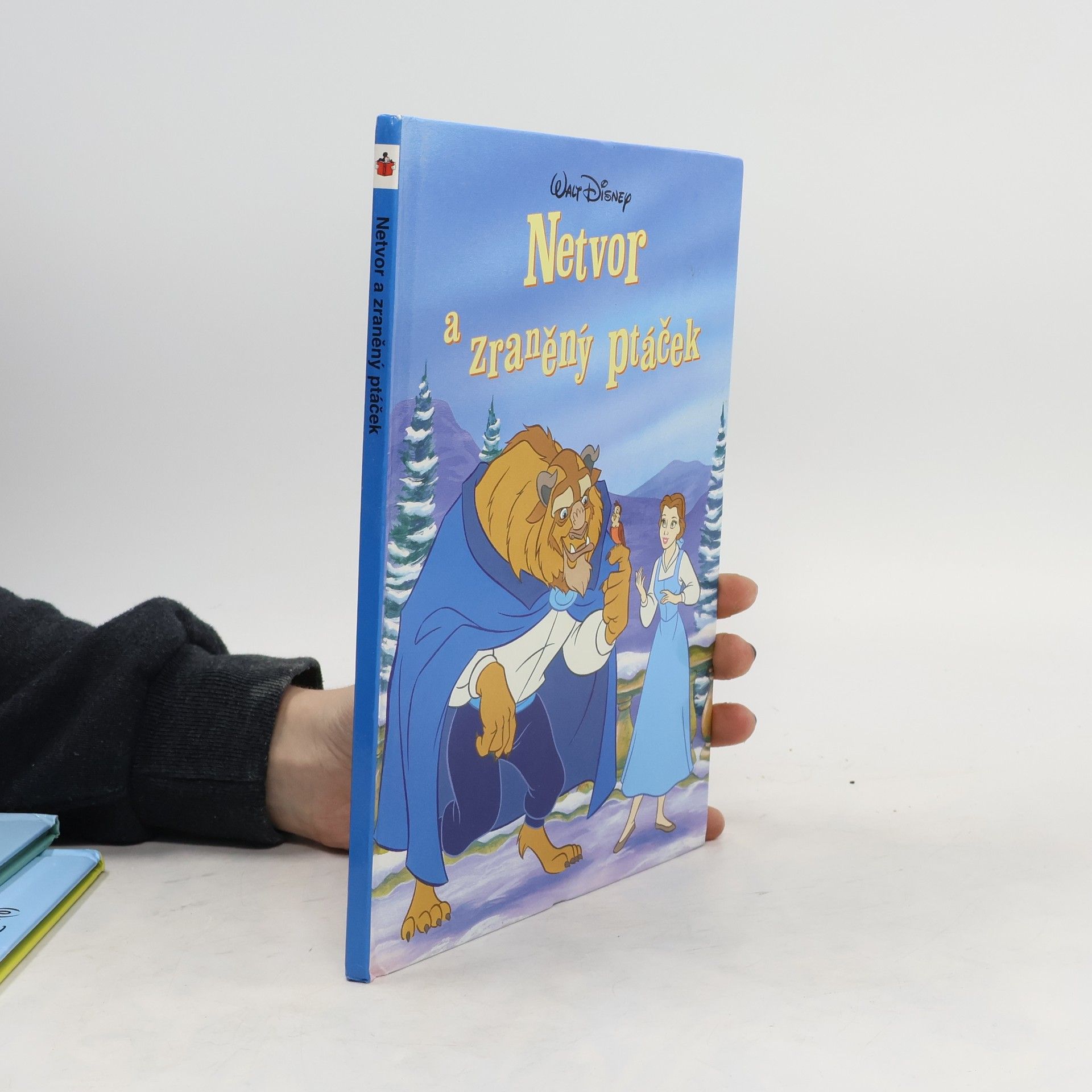 Eva Heřtová Netvor a zraněný ptáček