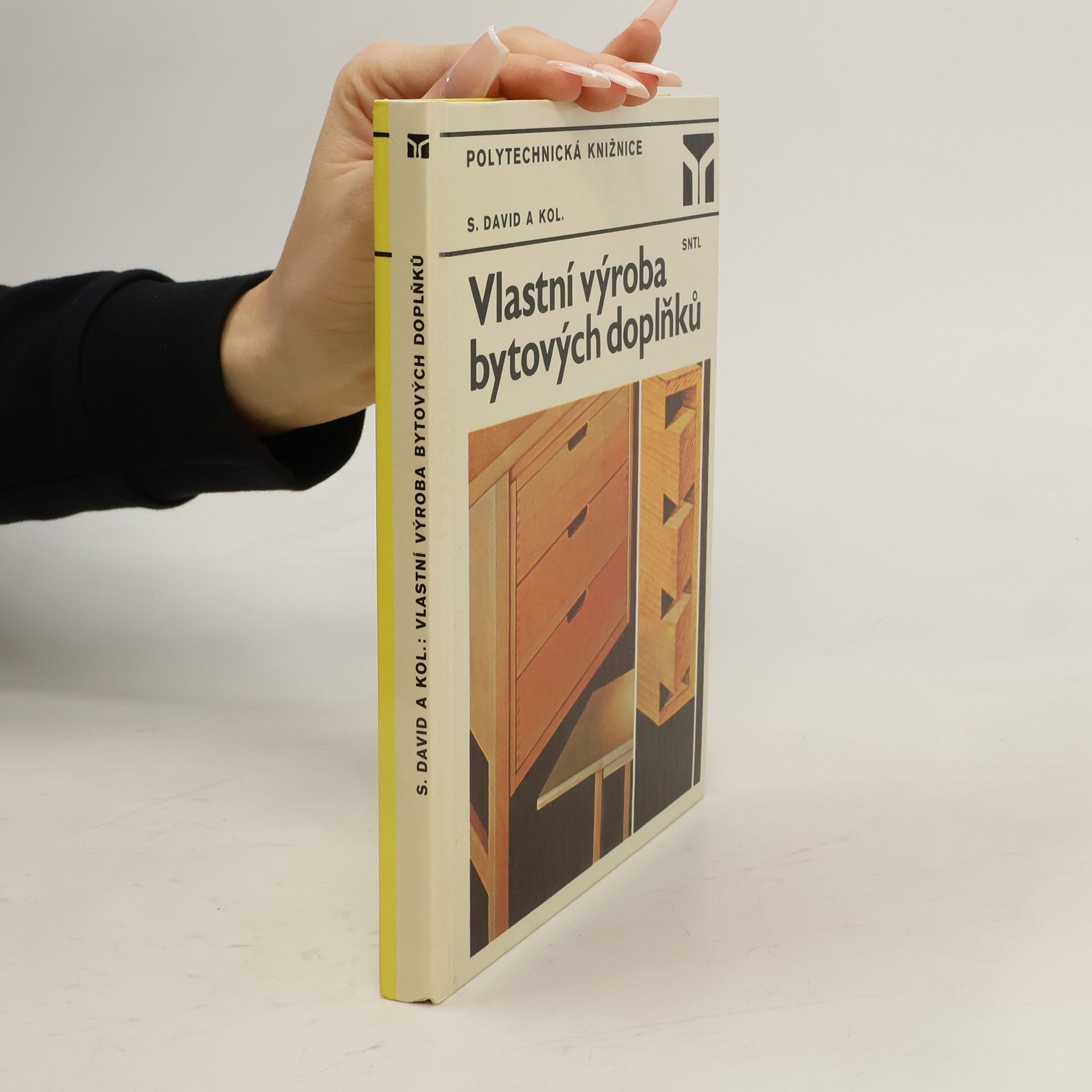 kolektiv Vlastní výroba bytových doplňků