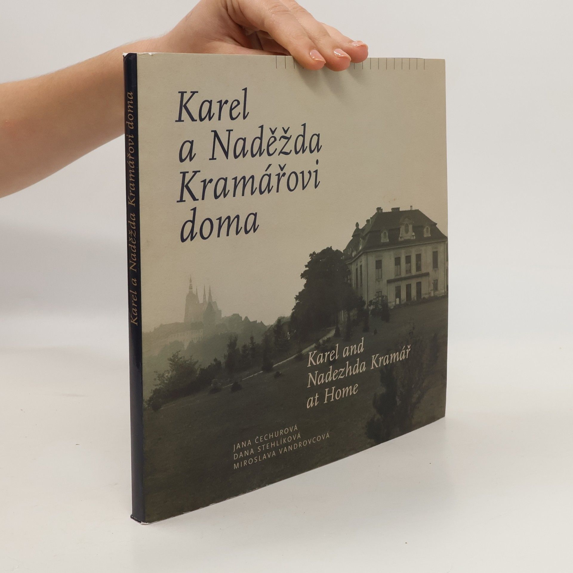Jana Čechurová Karel a Naděžda Kramářovi doma. Karel and Nadezhda Kramář at home