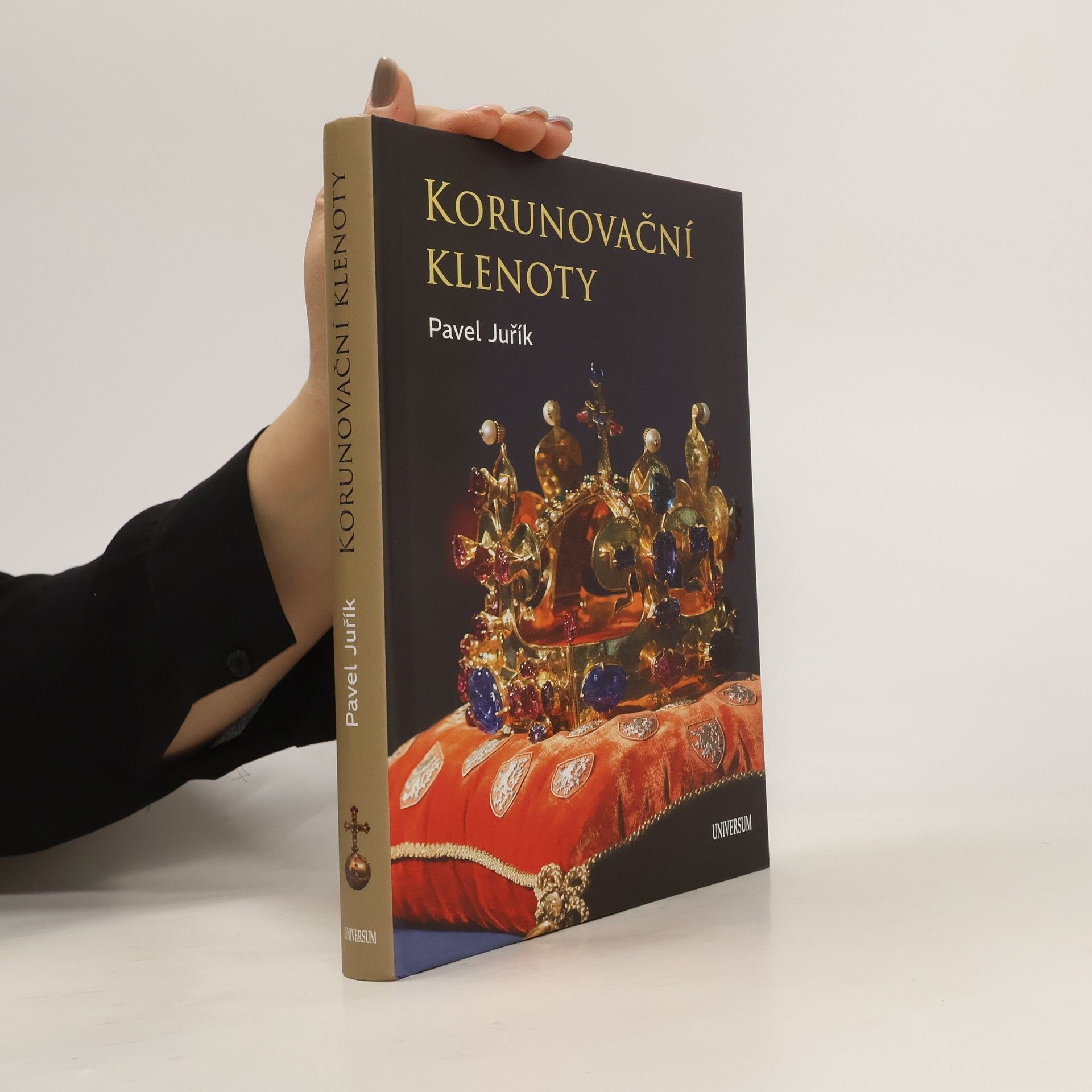 Pavel Juřík Korunovační klenoty