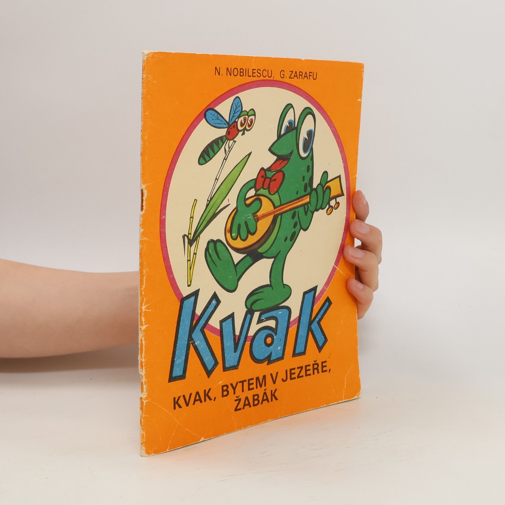 Niki Nobilescu Kvak, bytem v jezeře, žabák