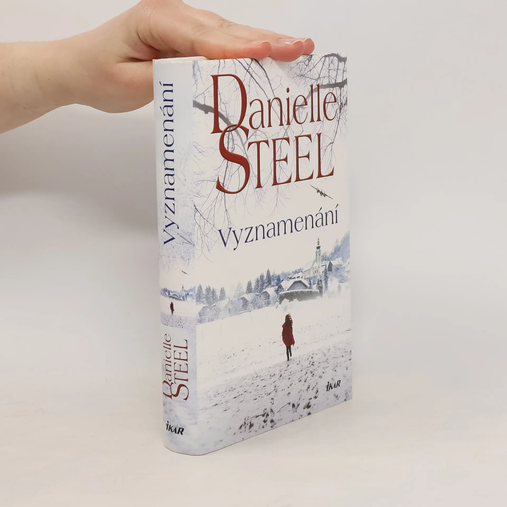 Vyznamenání | Book | Hardcover | Danielle Steel | CS