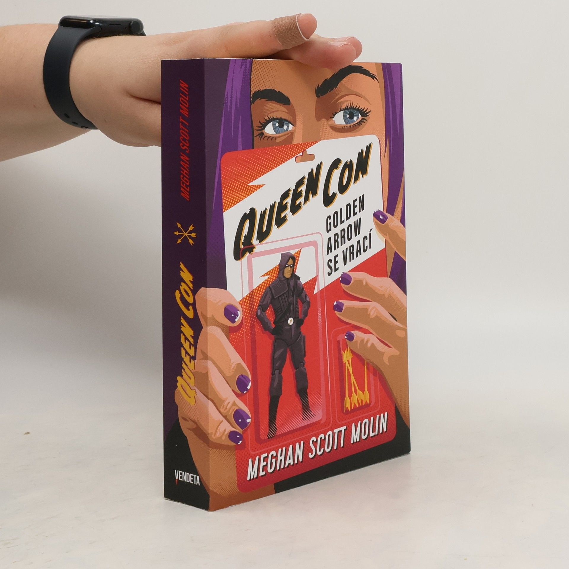Meghan Scott Molin Queen con : zločiny podle komiksu