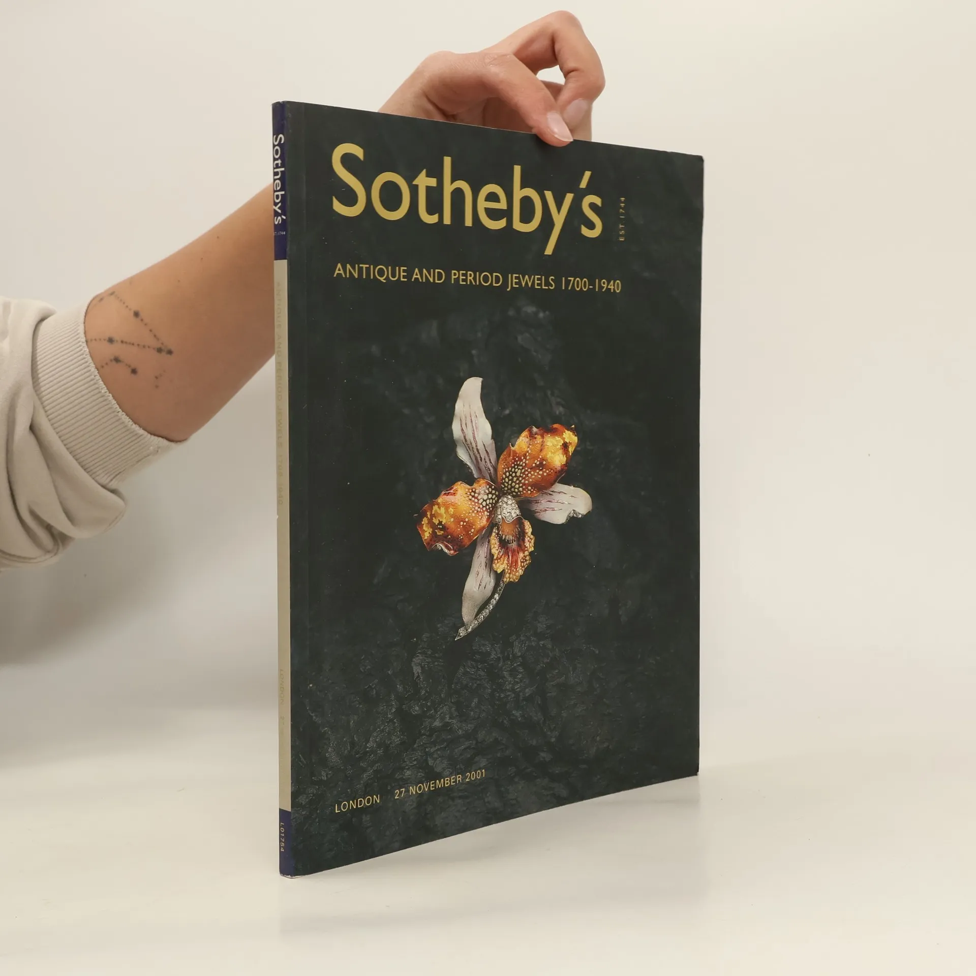 Sotheby's Antique and Period Jewels 1700-1940 | Book | Paperback | kolektiv | EN