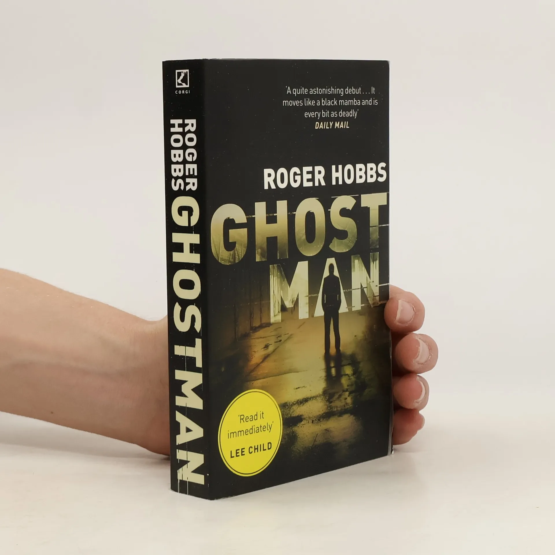 Ghostman | Book | Paperback | Roger Hobbs | EN