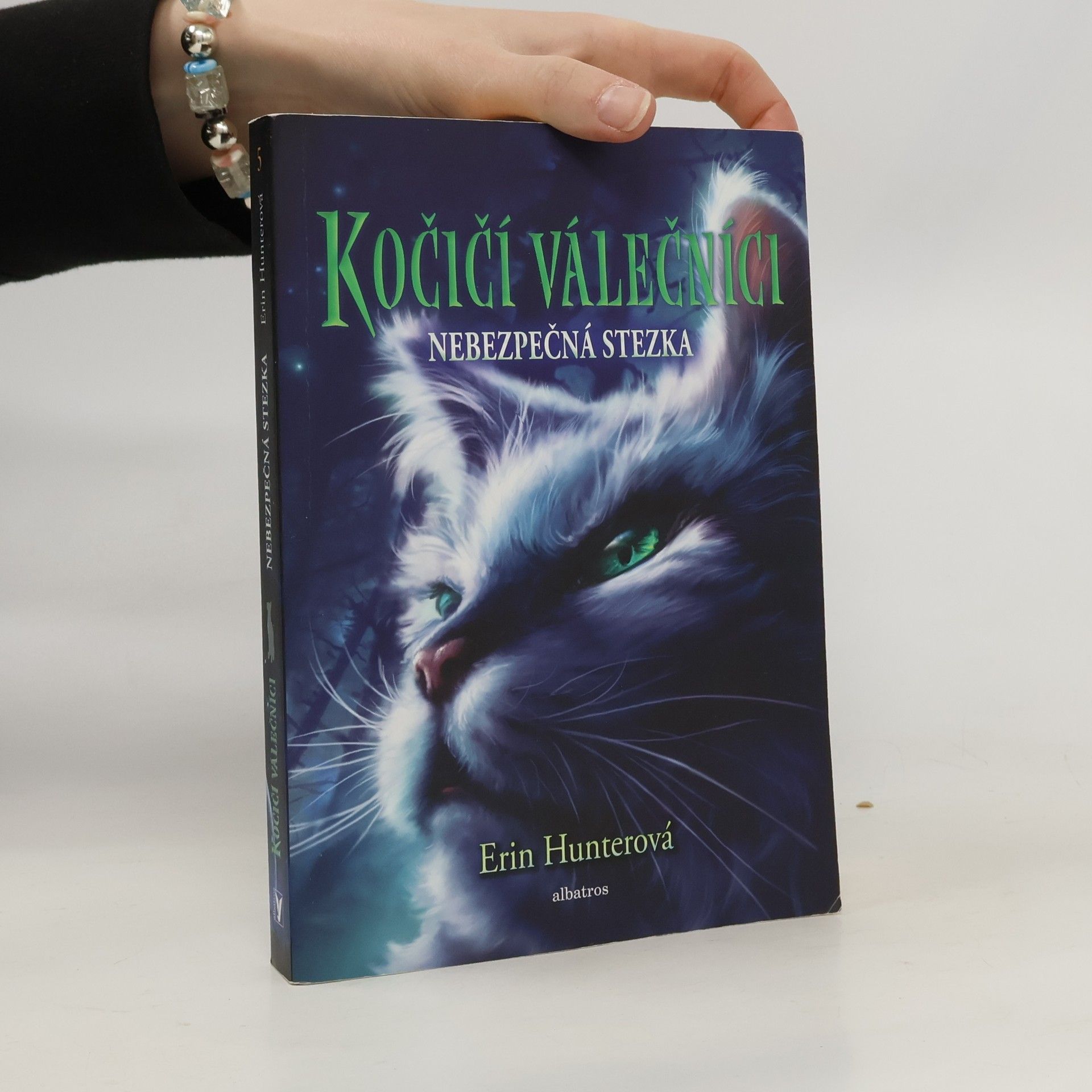 Erin Hunter Nebezpečná stezka. Kočičí válečníci