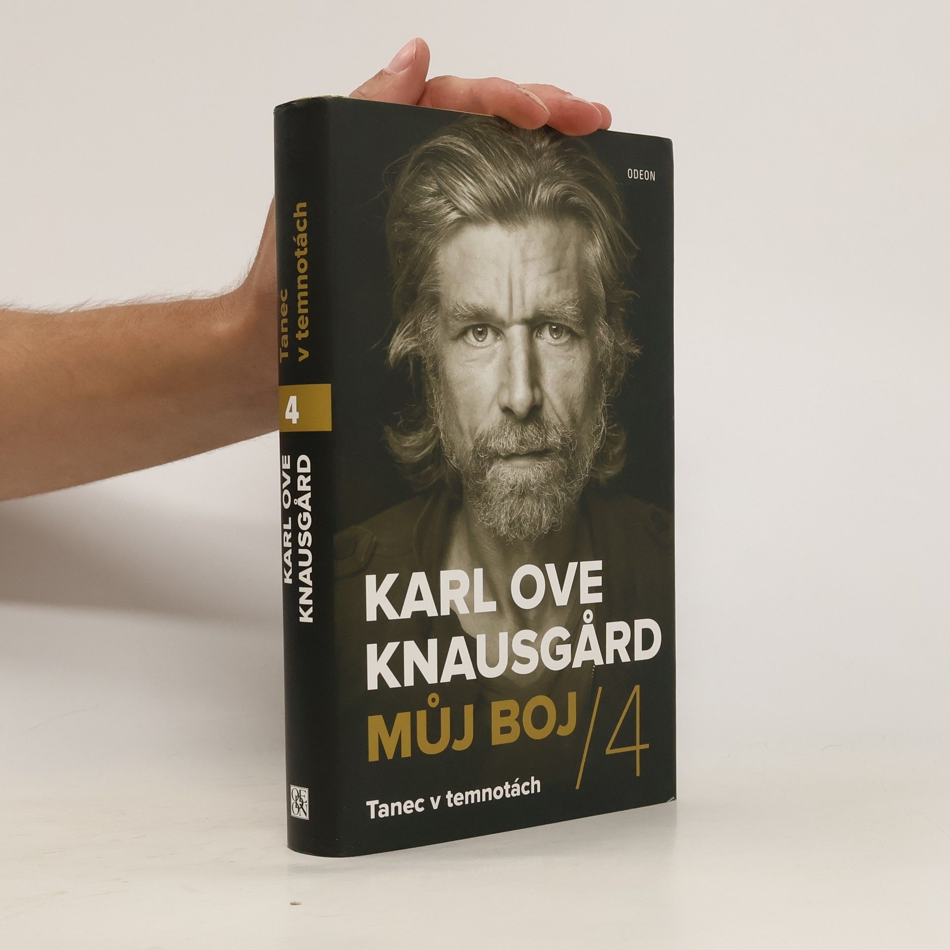 Karl Ove Knausgård Můj boj. 4, Tanec v temnotách