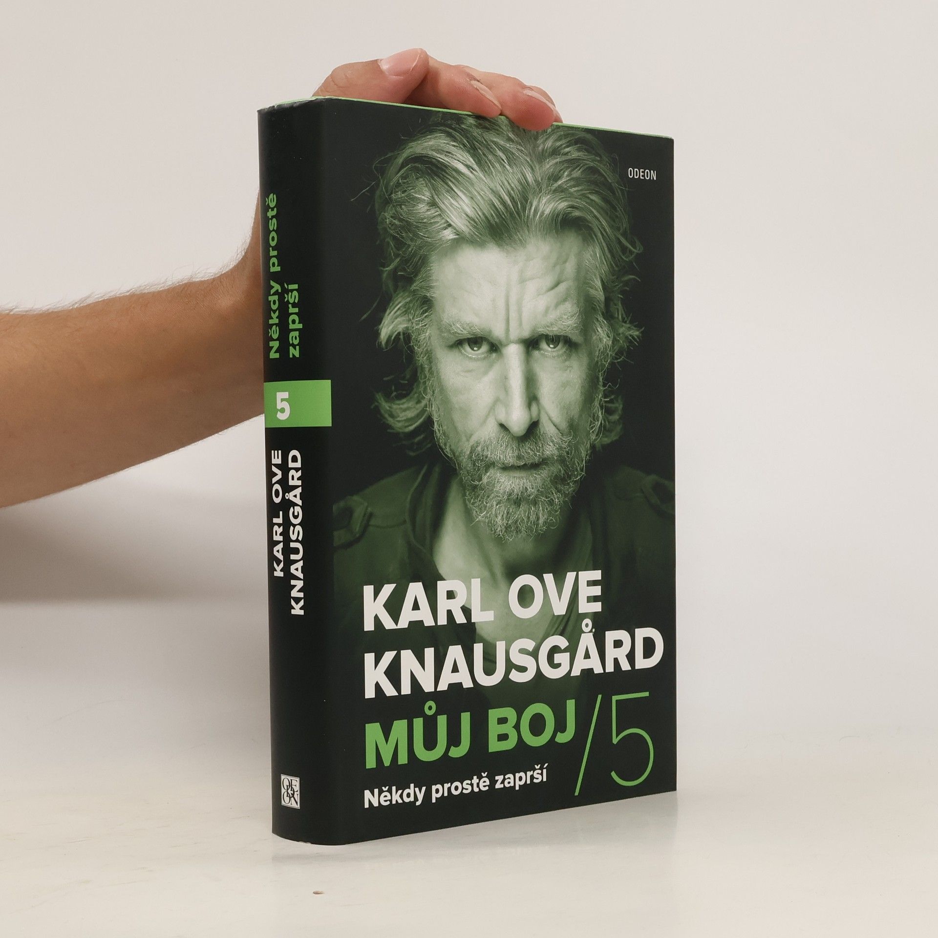 Karl Ove Knausgaard Můj boj 5. Někdy prostě zaprší