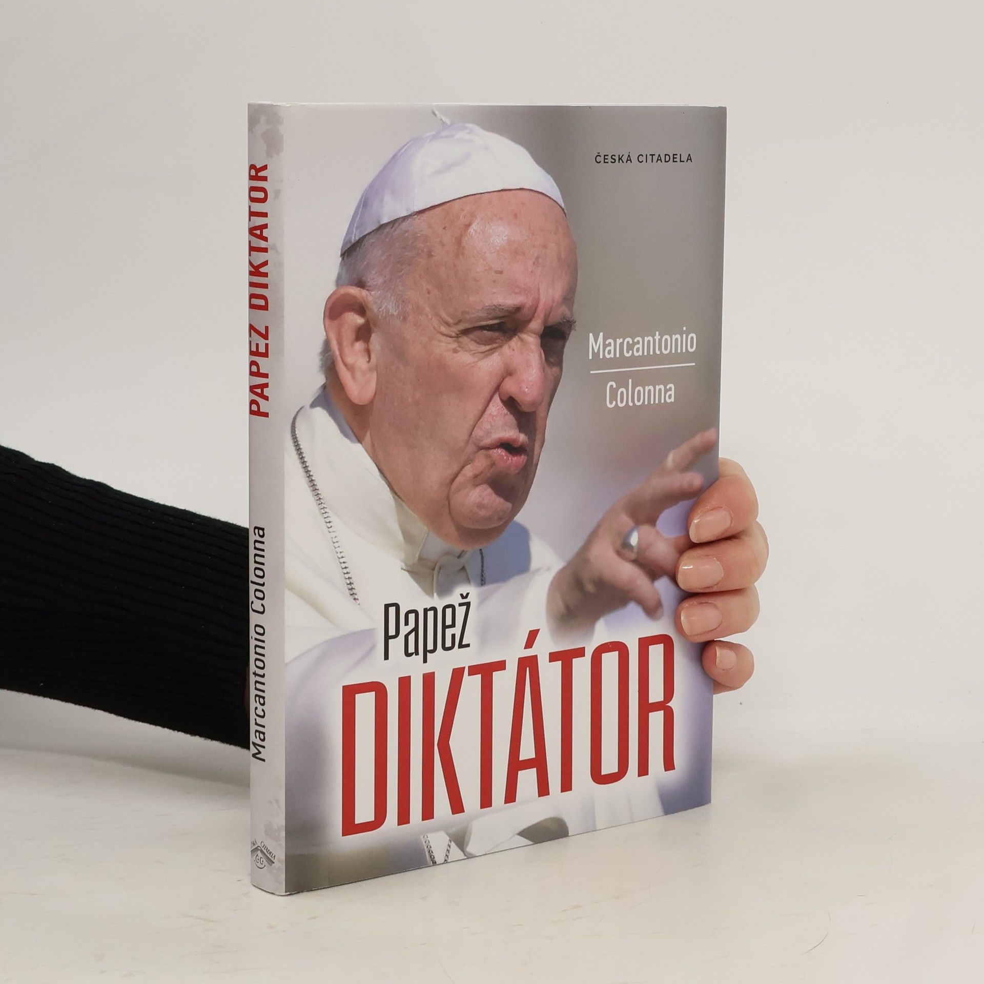Henry Sire Papež diktátor