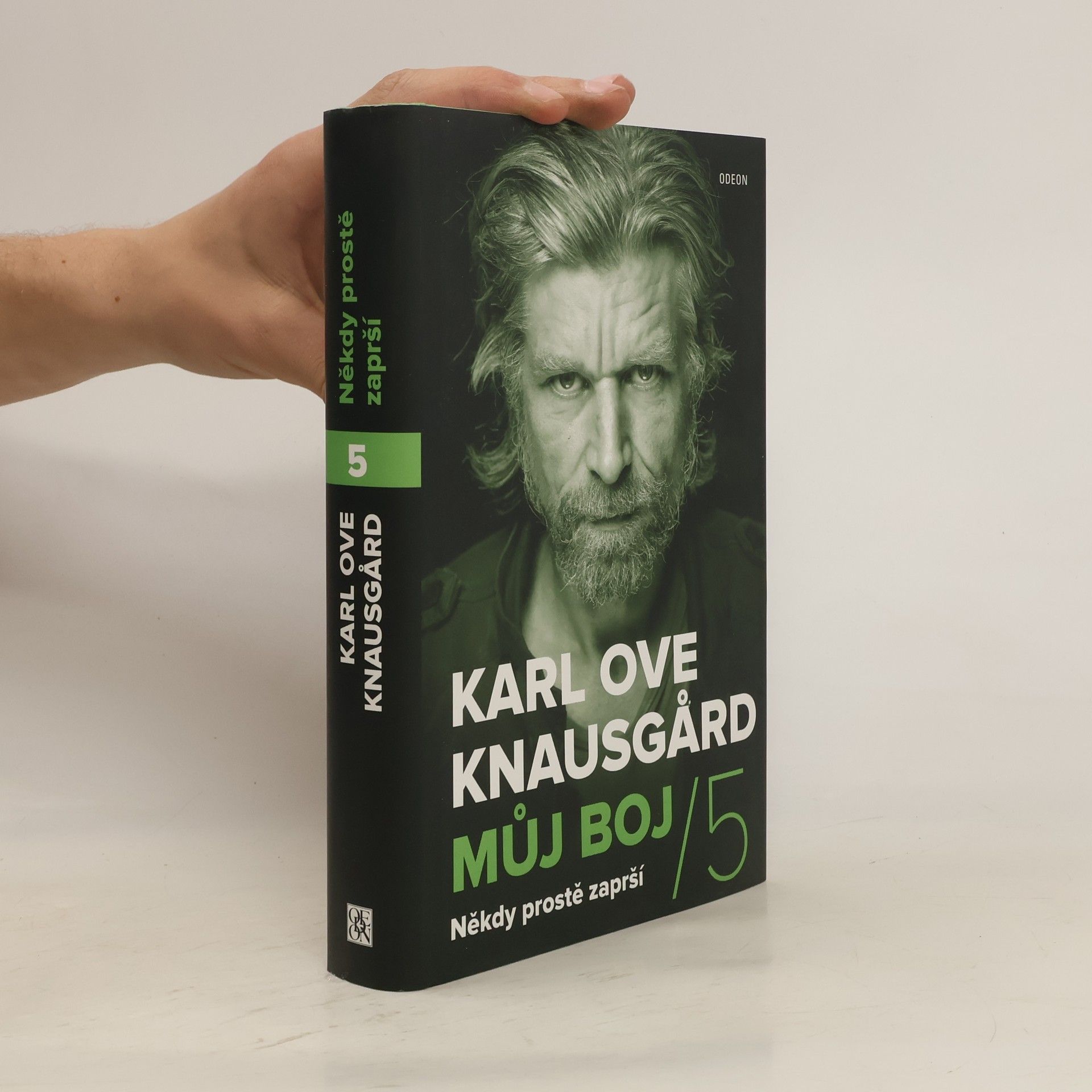 Karl Ove Knausgaard Můj boj 5. Někdy prostě zaprší