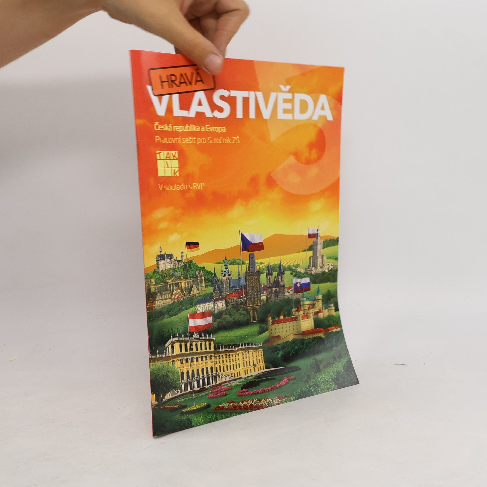 Adriena Binková Hravá vlastivěda: Česká republika a Evropa