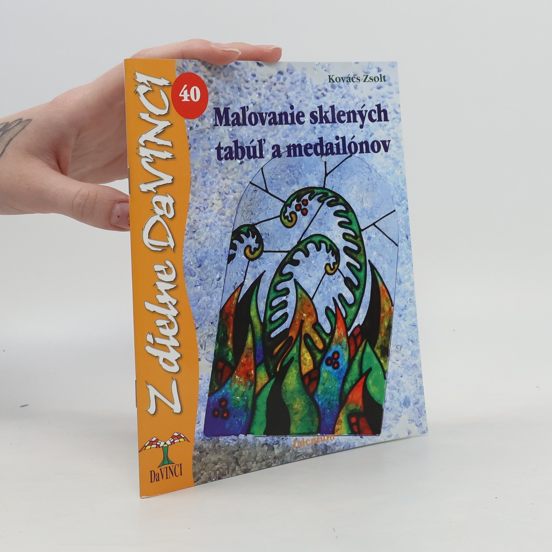 Zsolt Kovács Mažovanie sklených tabúž a medailónov