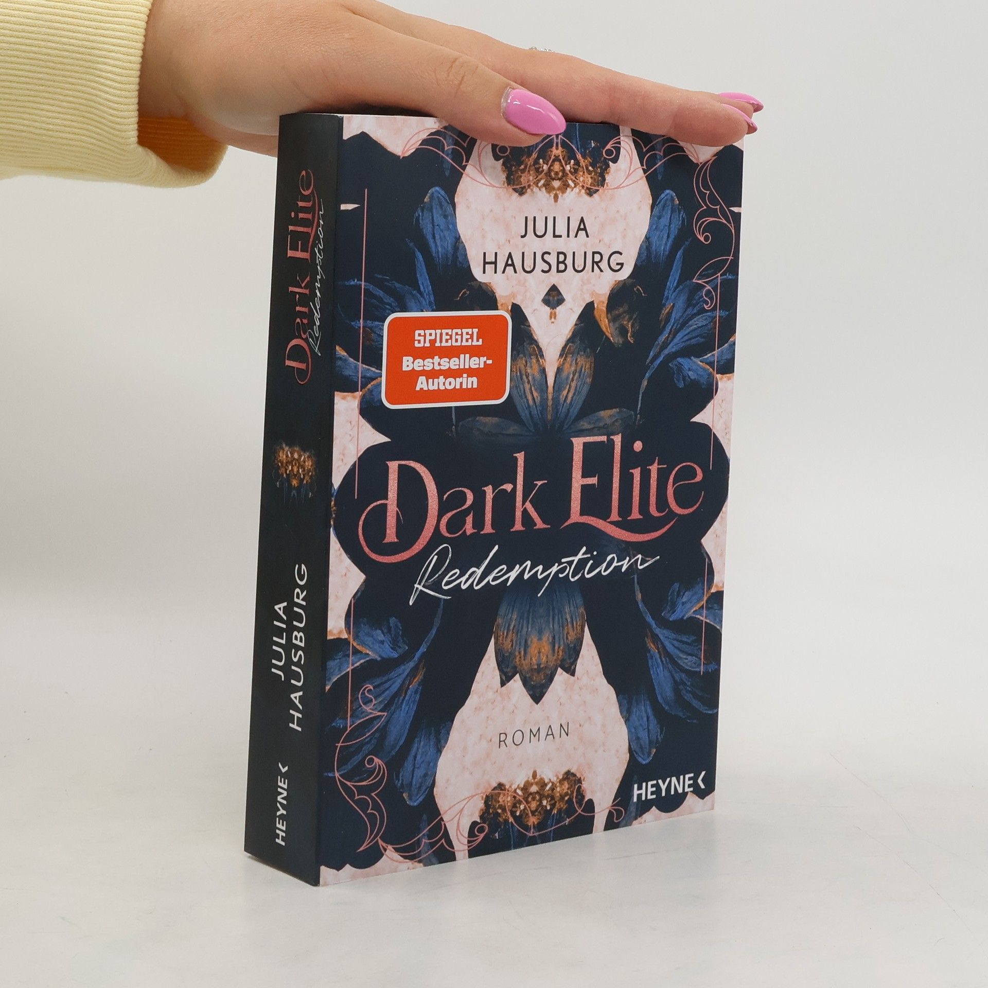 Julia Hausburg Dark Elite - Redemption