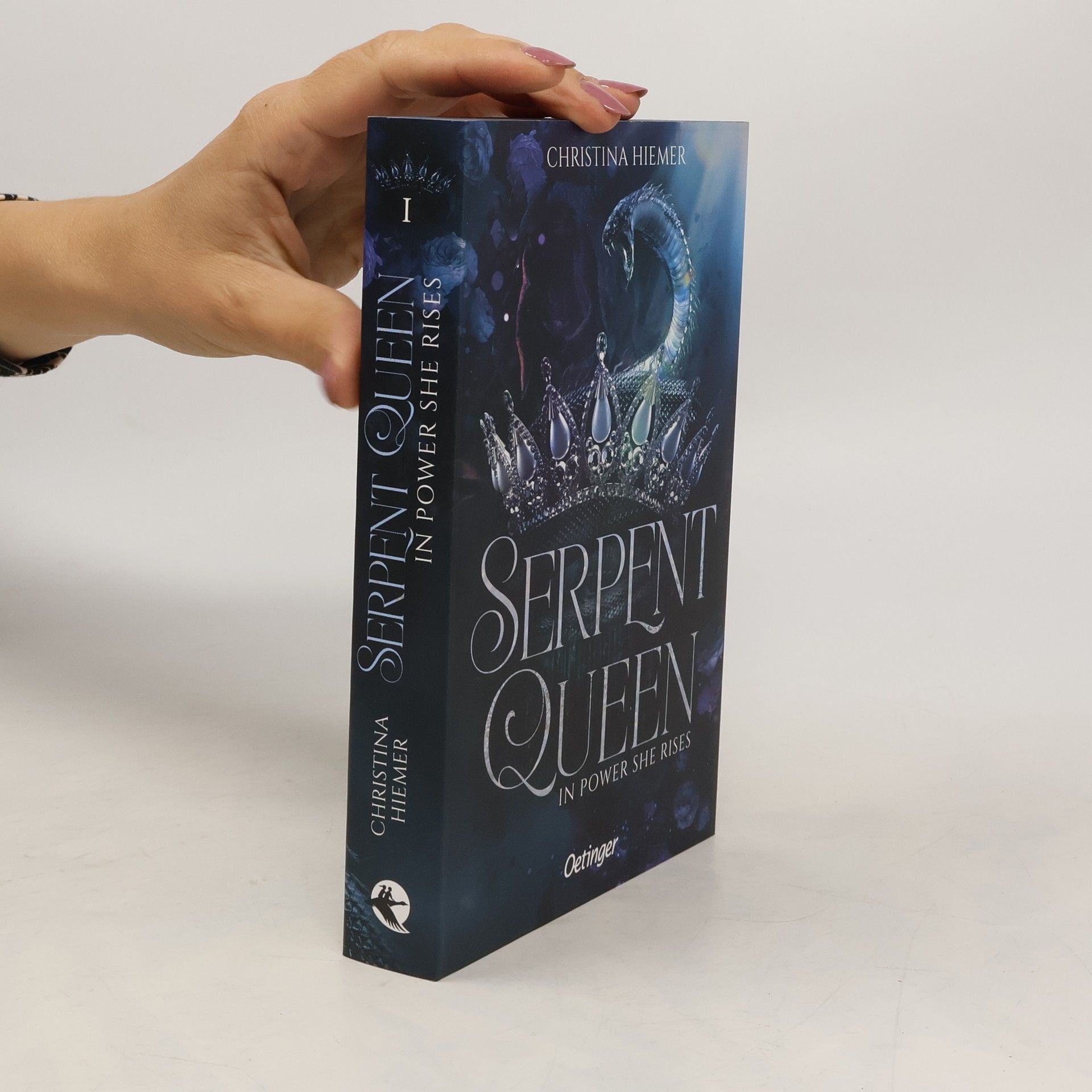 In Power She Rises / Serpent Queen Bd.1