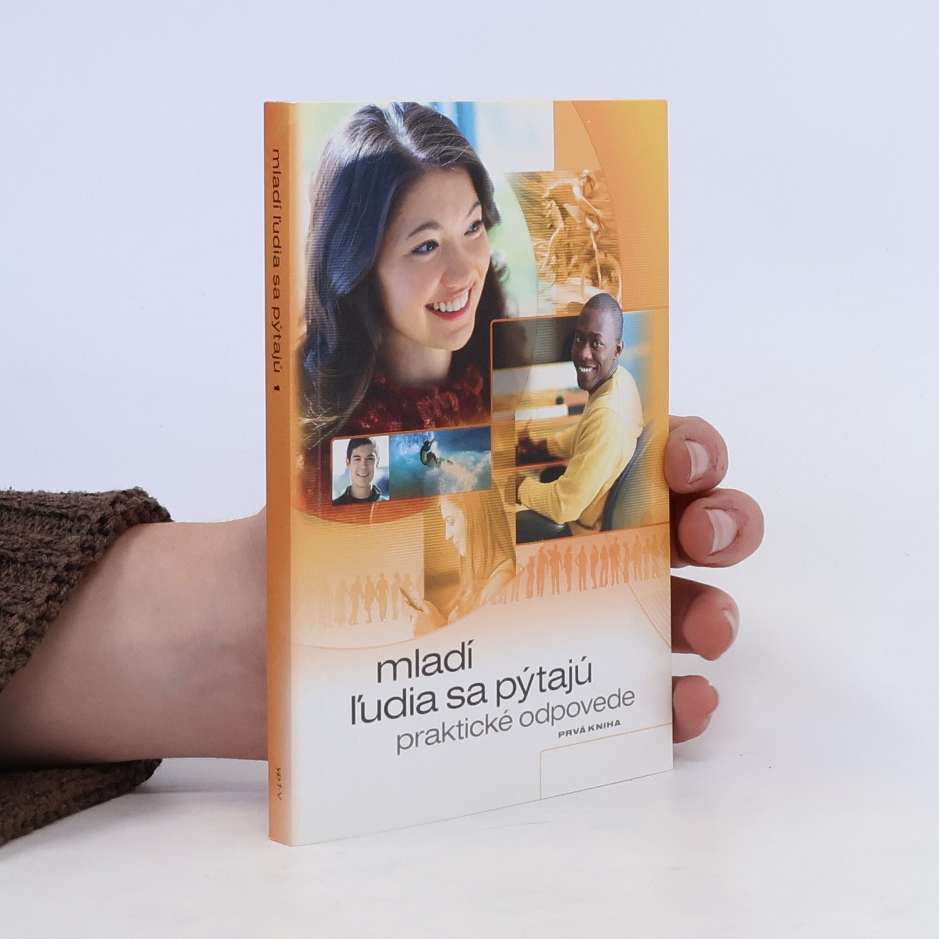 Autorenkollektiv Mladí ľudia sa pýtajů