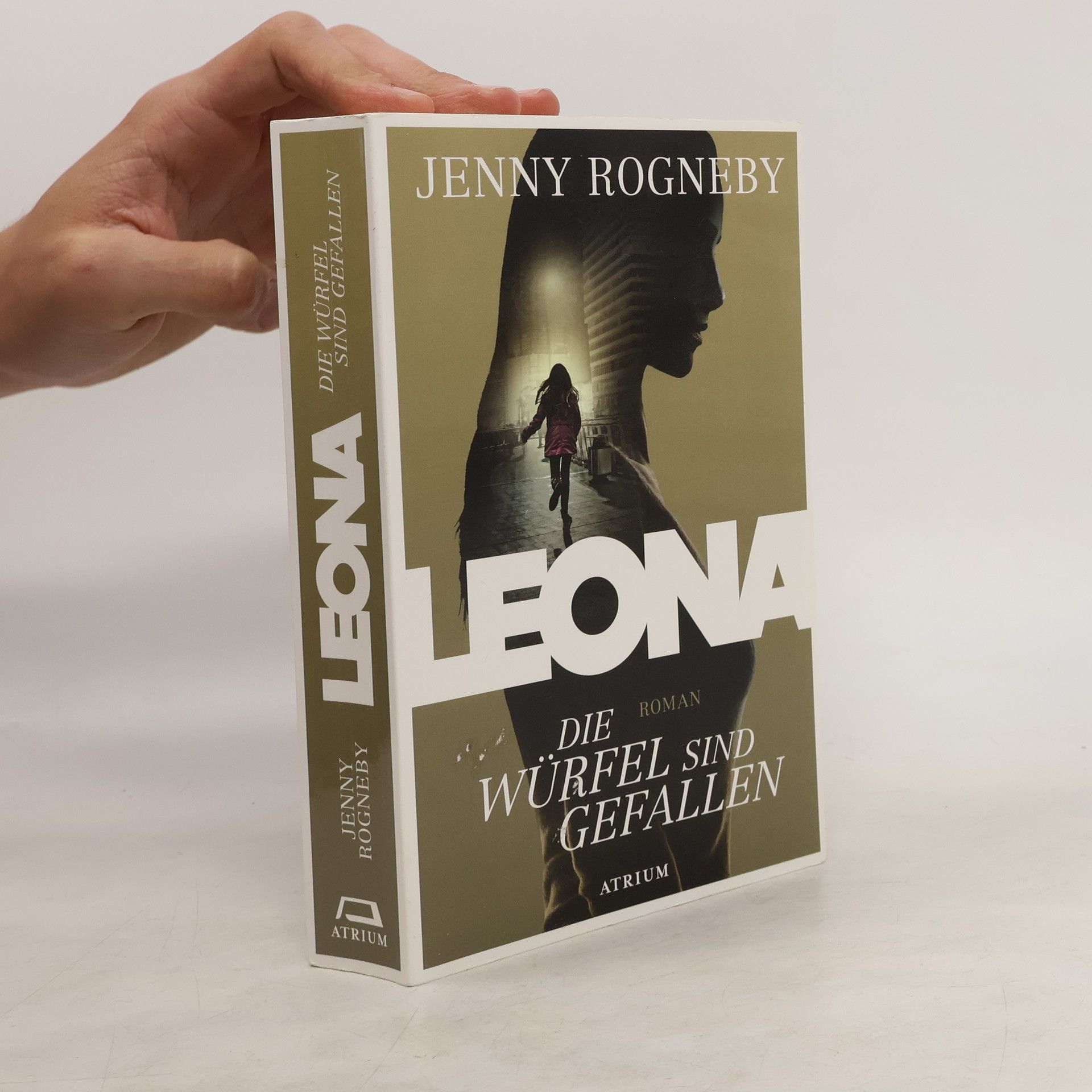 Jenny Rogneby Leona