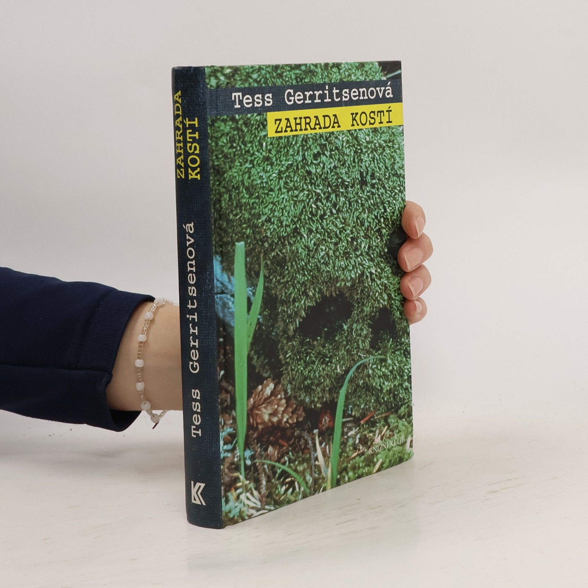 Tess Gerritsen Zahrada kostí