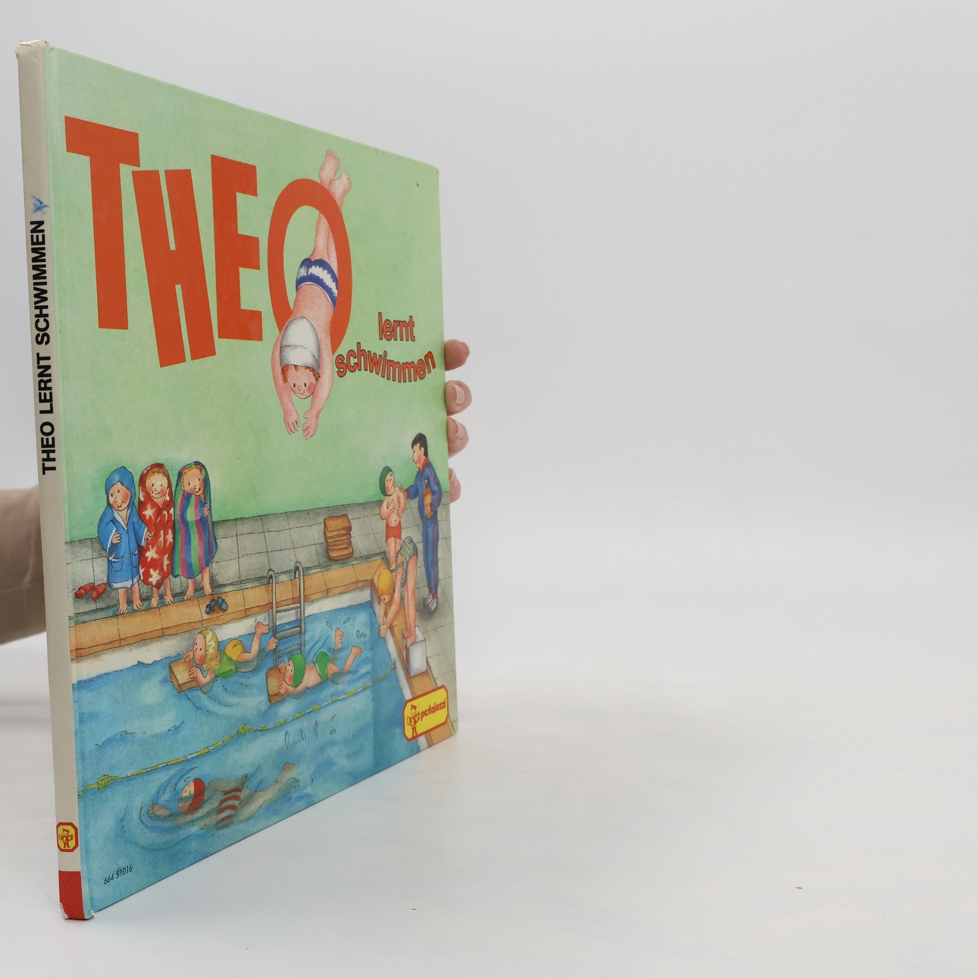 Violeta Denou Theo lernt schwimmen