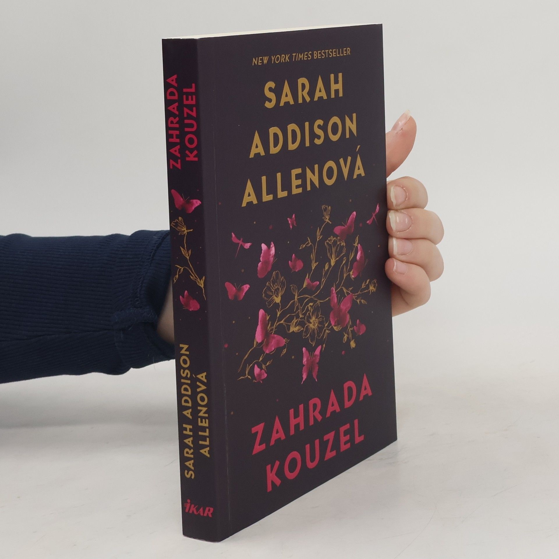 Sarah Addison Allen Zahrada kouzel
