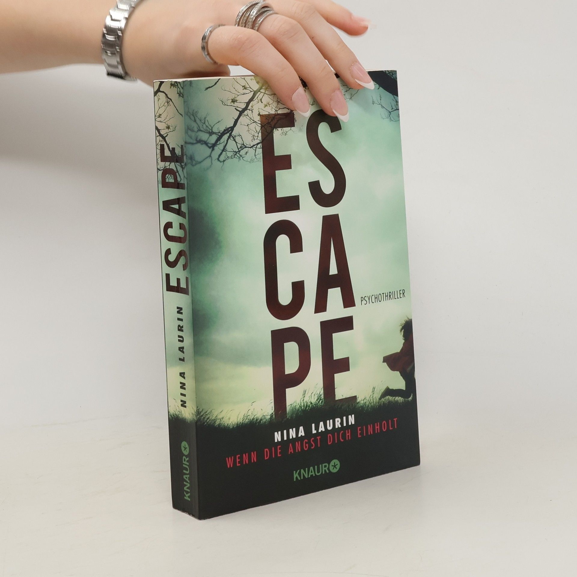 Nina Laurin Escape