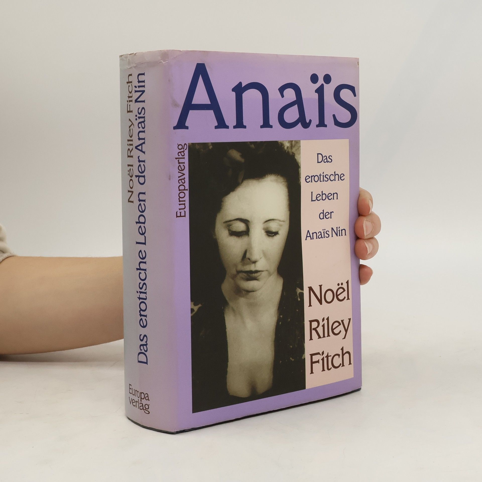Noe l. Riley Fitch Anai͏̈s