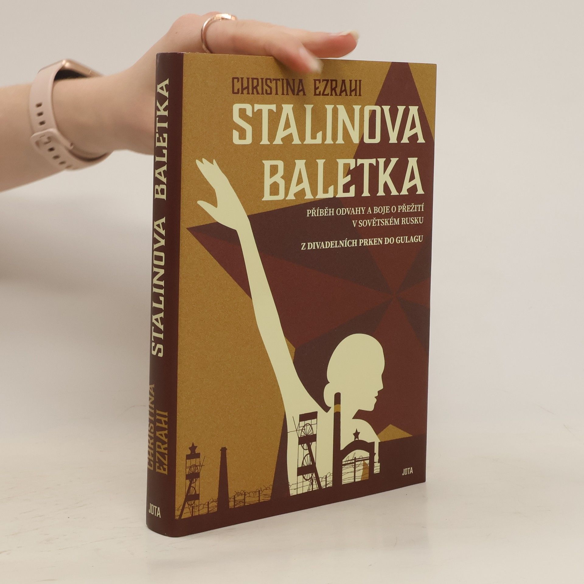 Christina Ezrahi Stalinova baletka