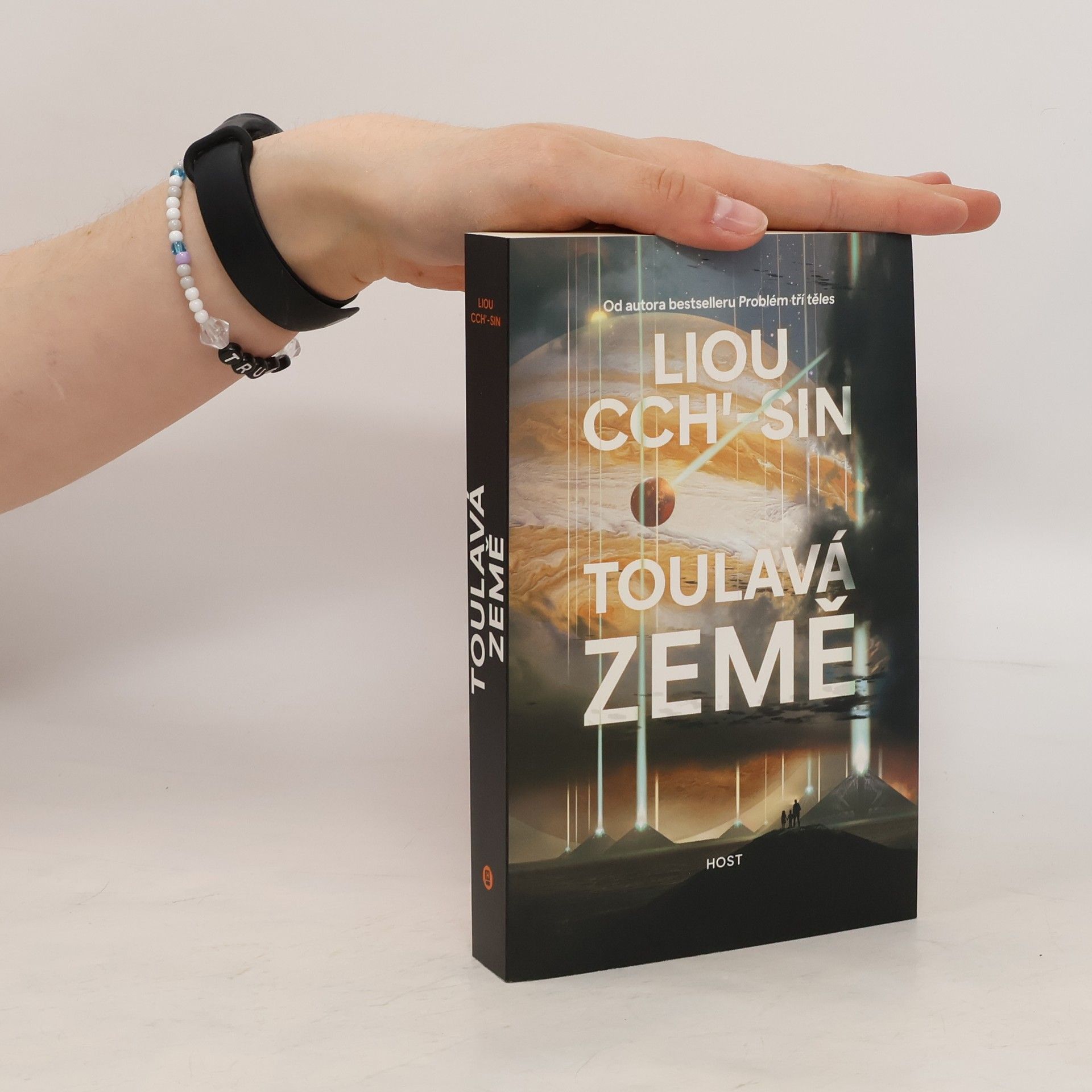Liu Cixin Toulavá Země