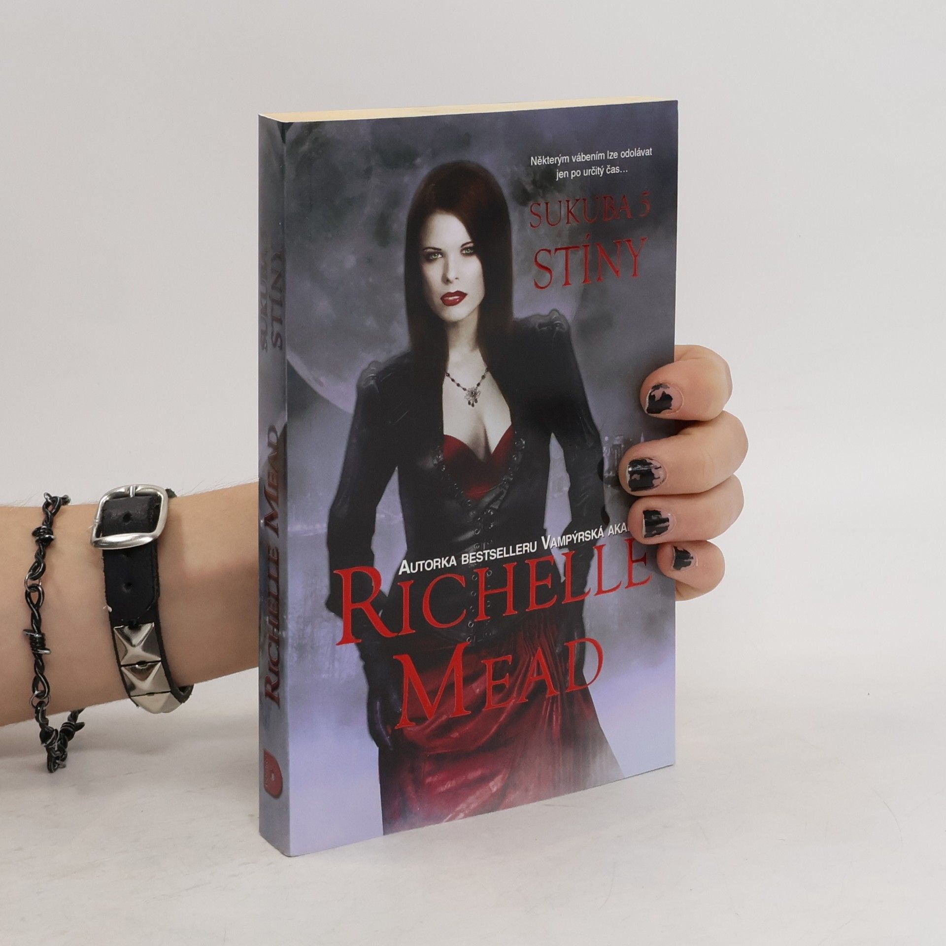 Richelle Mead Sukuba 5. Stíny