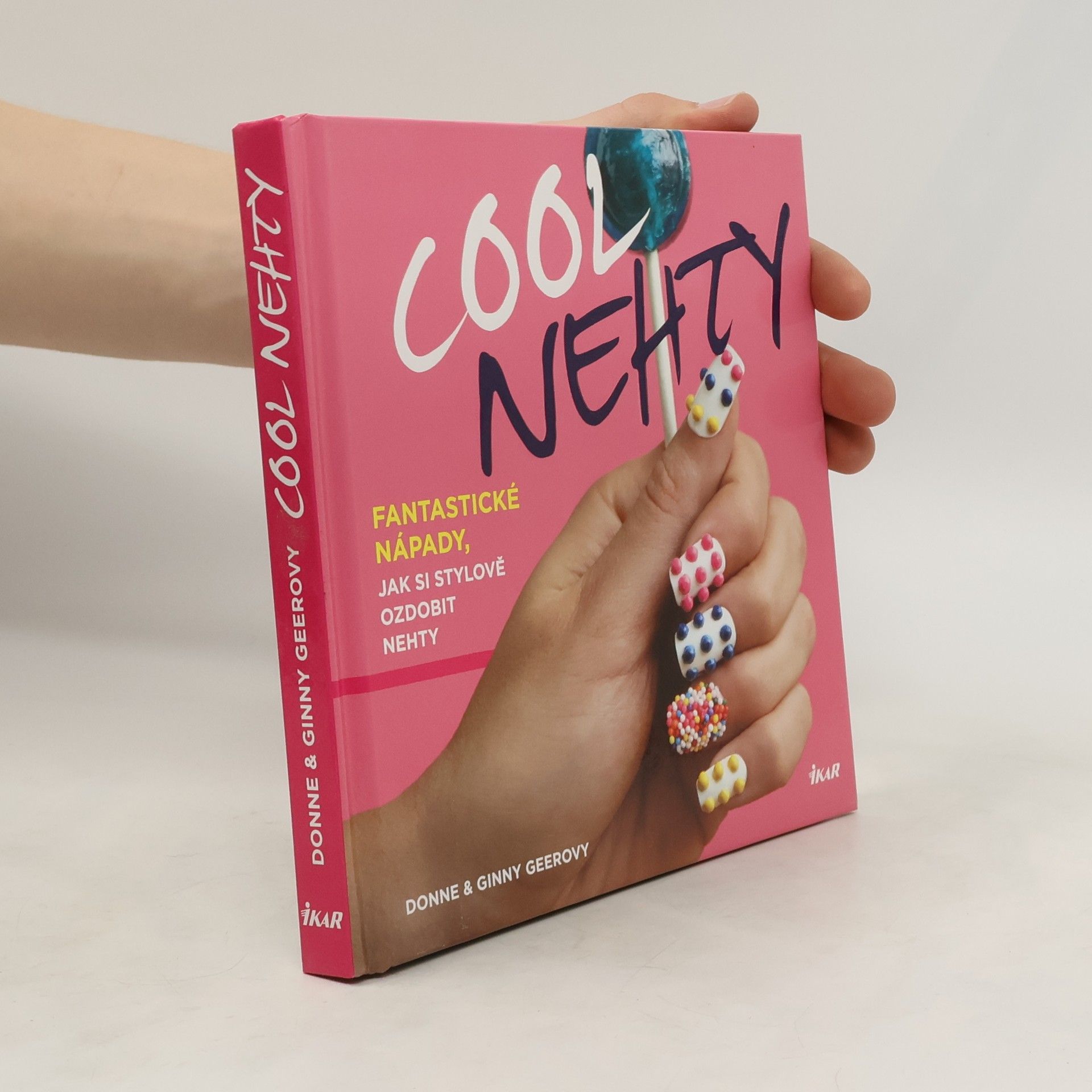 Donne Geer Cool nehty. Fantastické nápady, jak si stylově ozdobit nehty