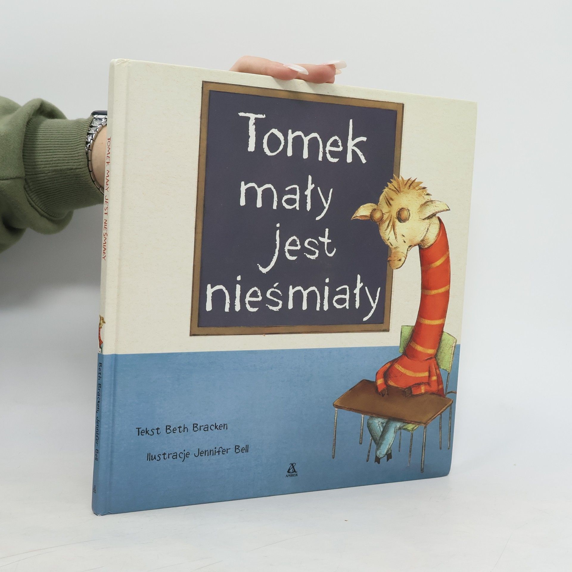 Jennifer Bell Tomek maly jest niesmialy
