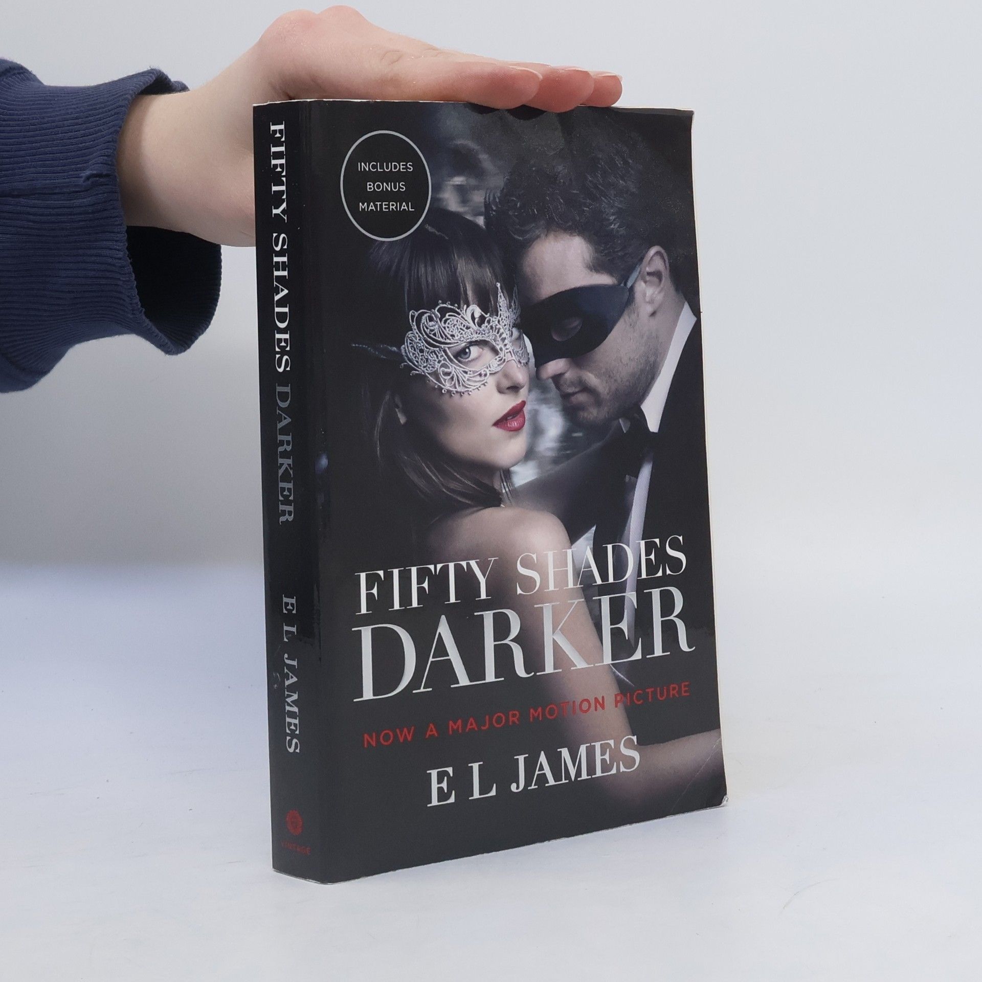 E. L. James Fifty Shades Darker