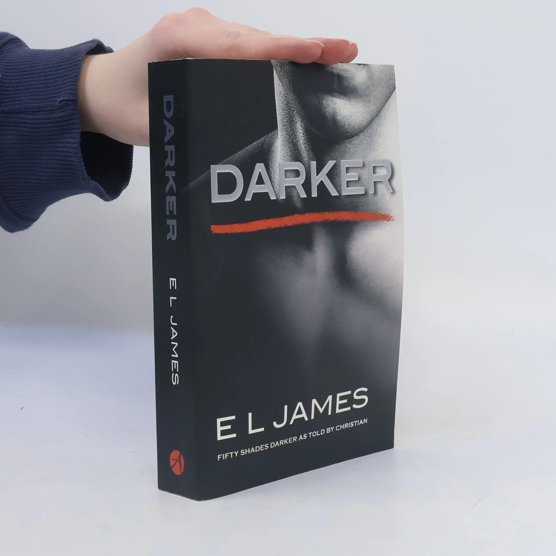 Darker | Libro | E. L. James | EN